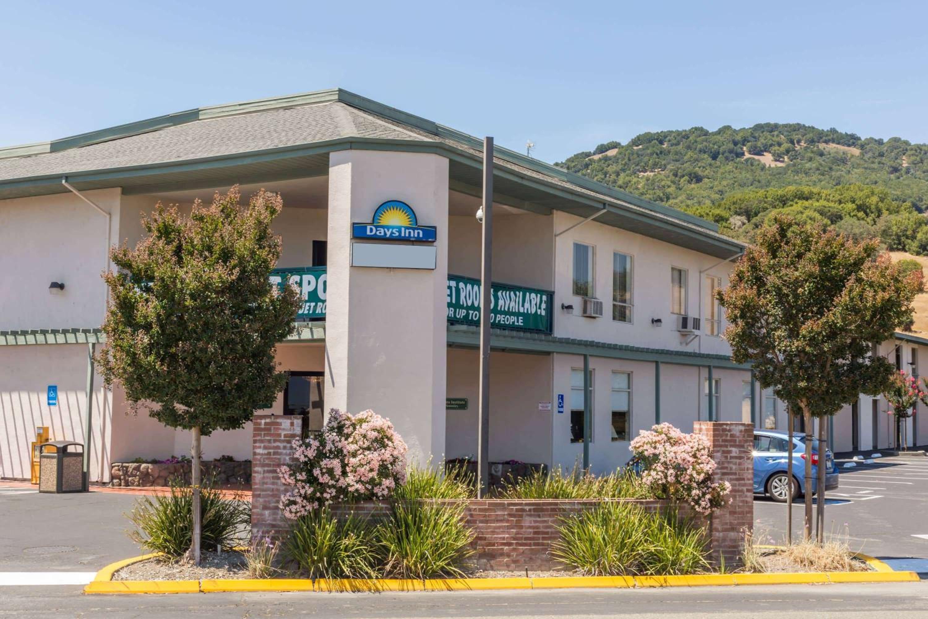 Petaluma Vacations - Days Inn by Wyndham Novato/San Francisco - Property Image 1
