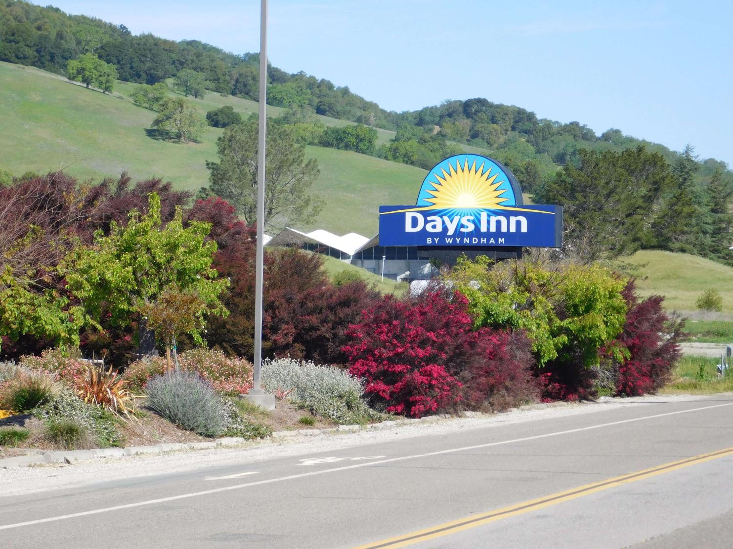Petaluma Vacations - Days Inn by Wyndham Novato/San Francisco - Property Image 2