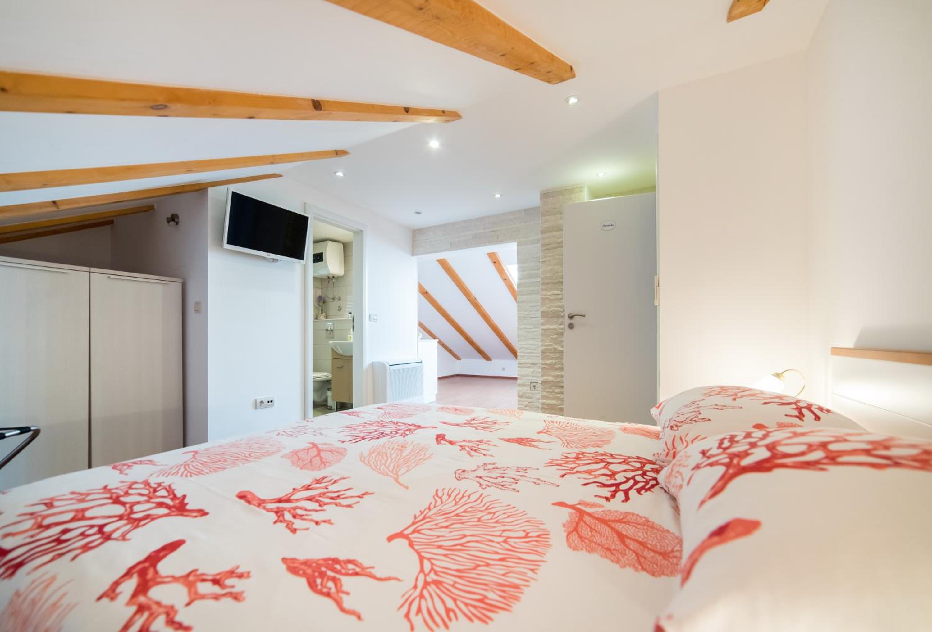 Rooms Raič