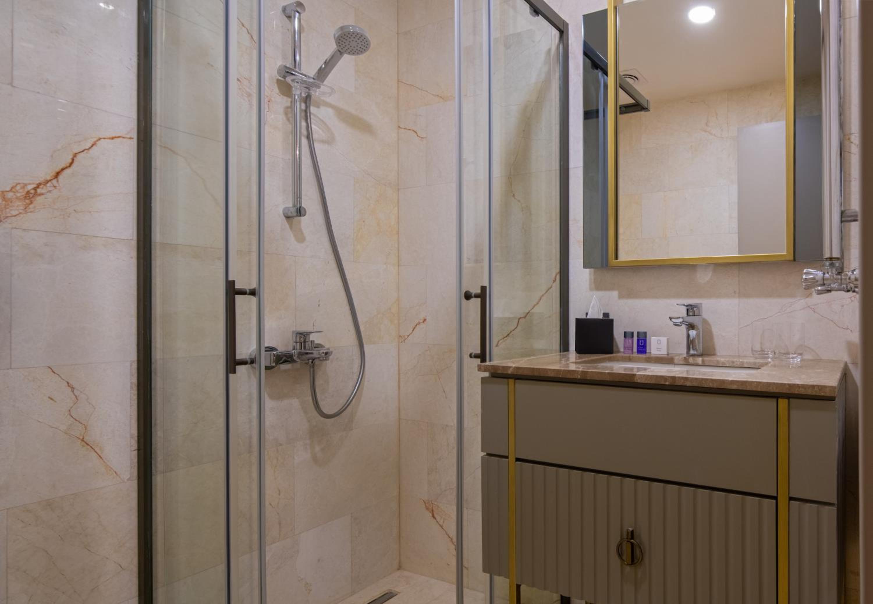 G Tower Furnished Apartment Rentals
