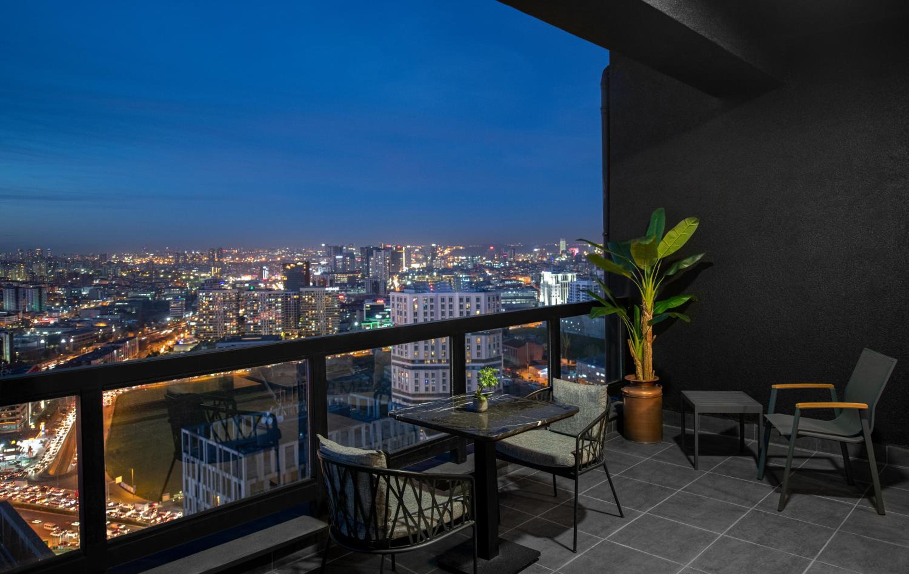 G Tower Furnished Apartment Rentals