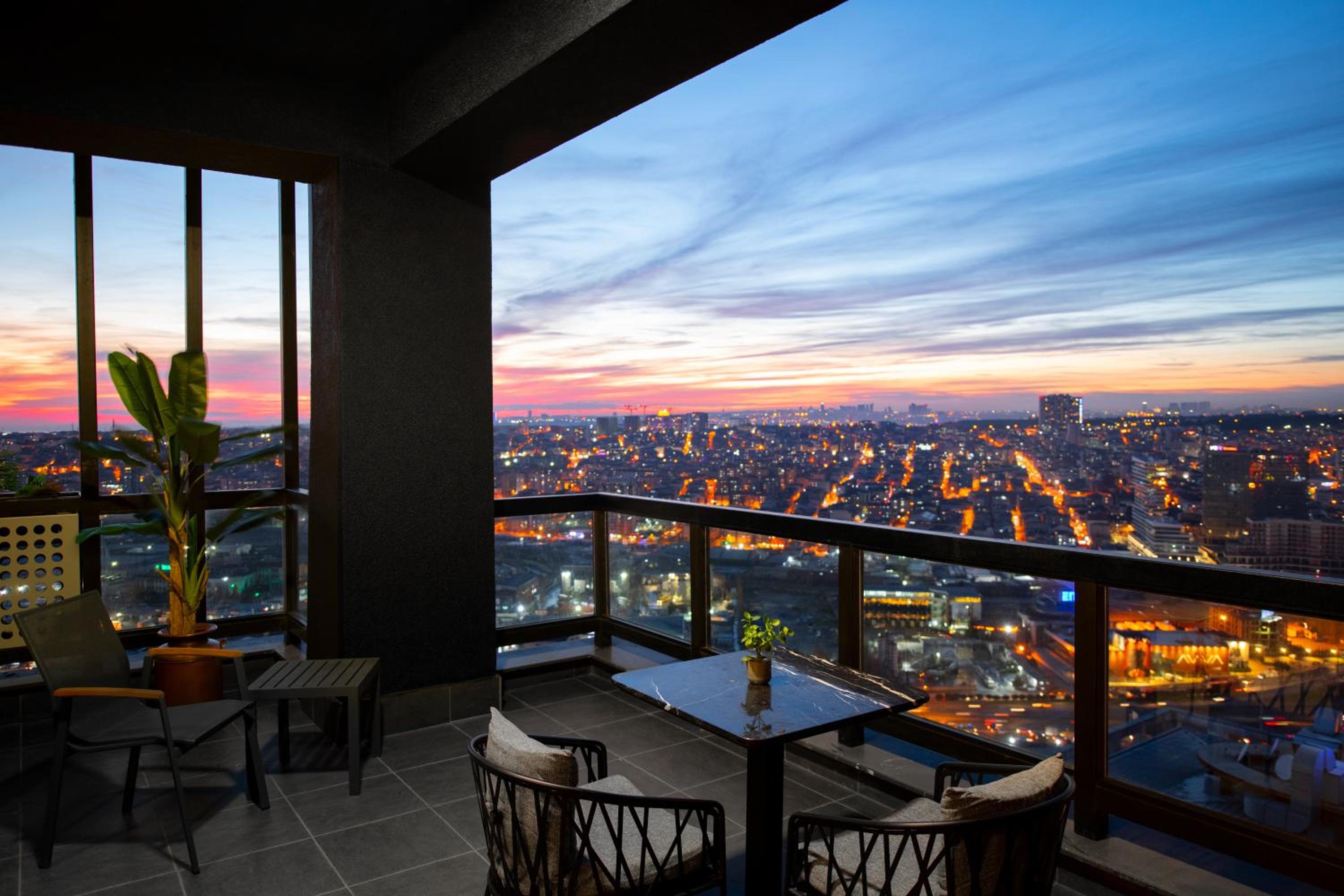 G Tower Furnished Apartment Rentals