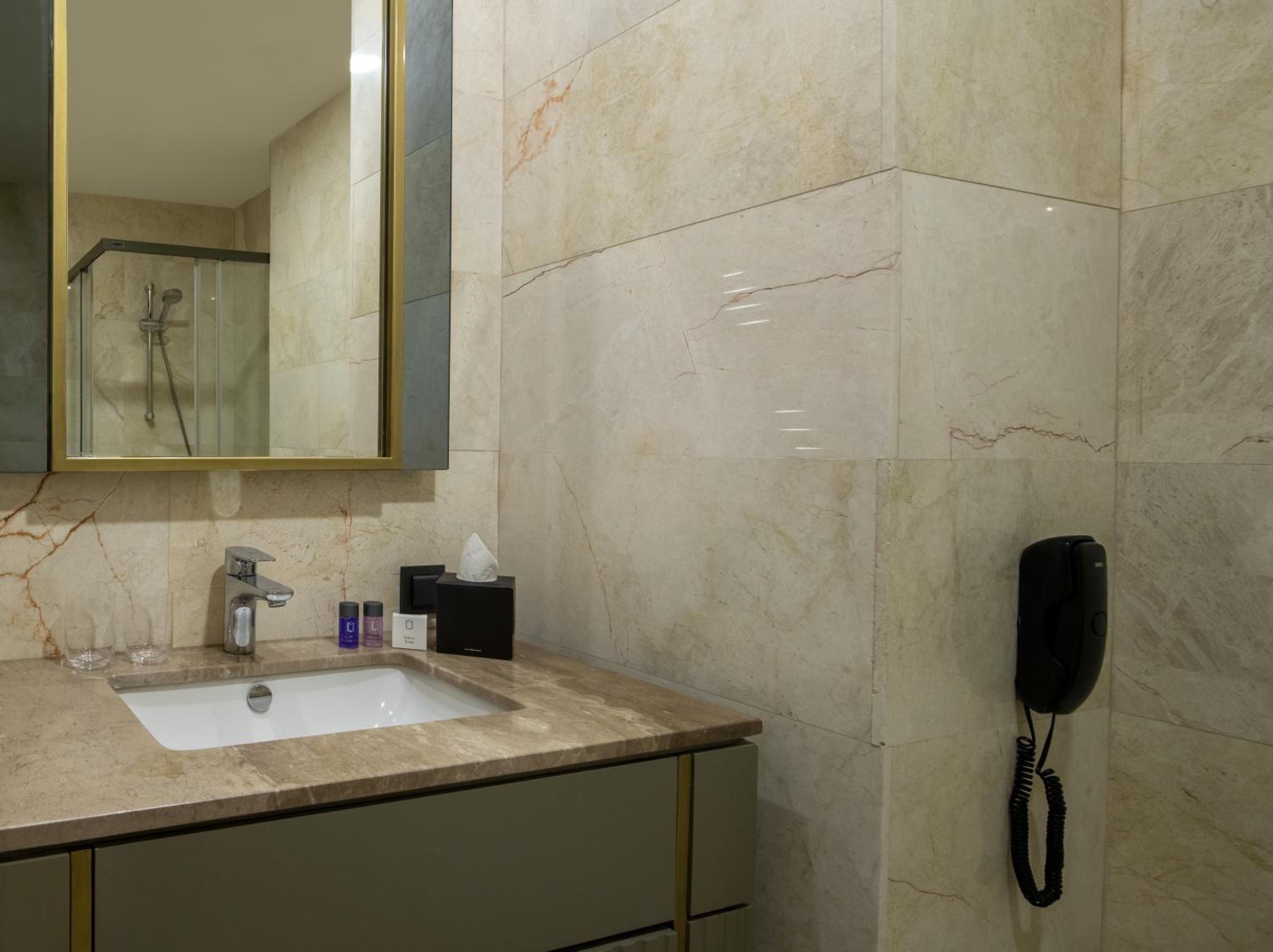 G Tower Furnished Apartment Rentals
