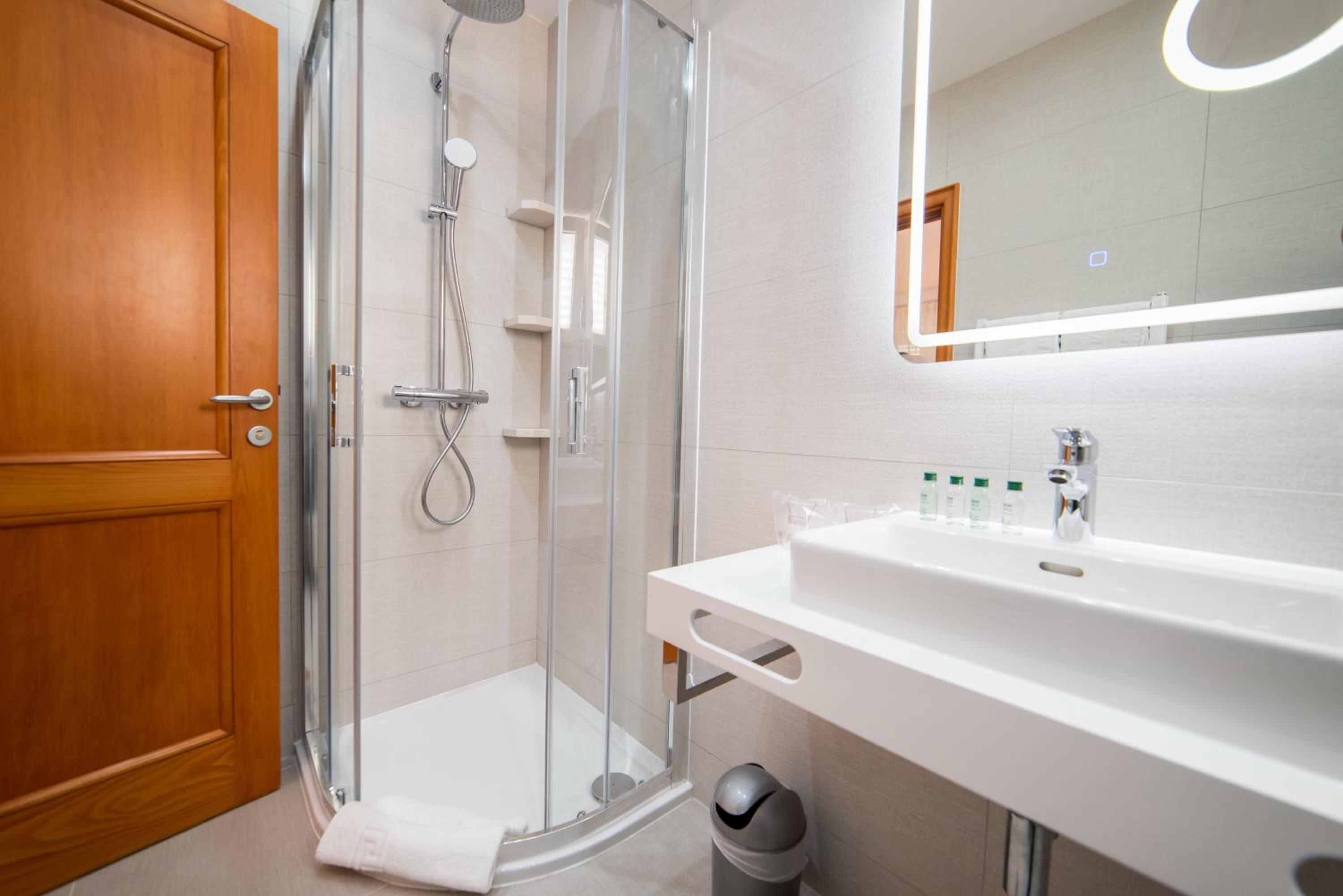 Rooms Raič