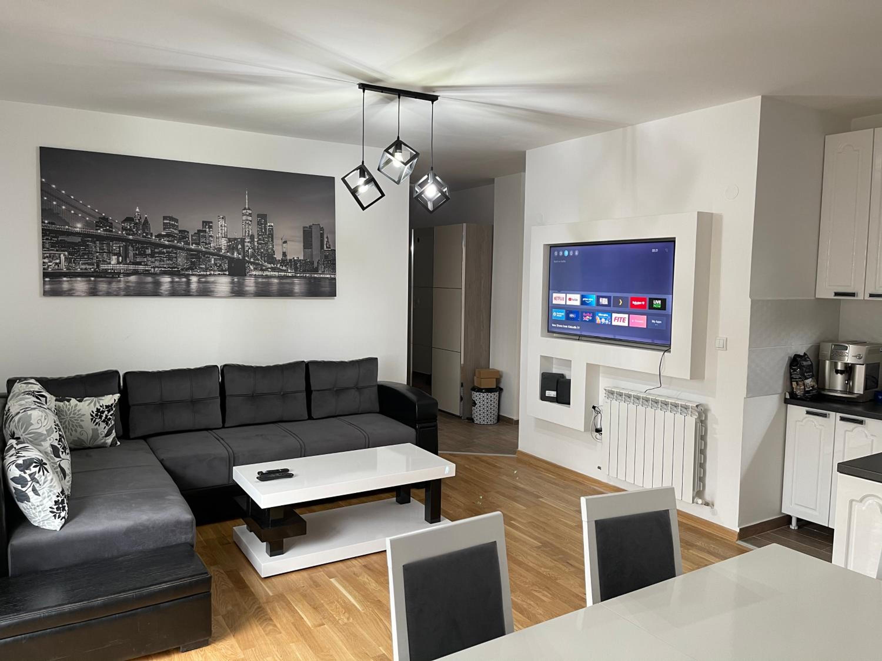 Royal Residence Apartmani 2 view 3