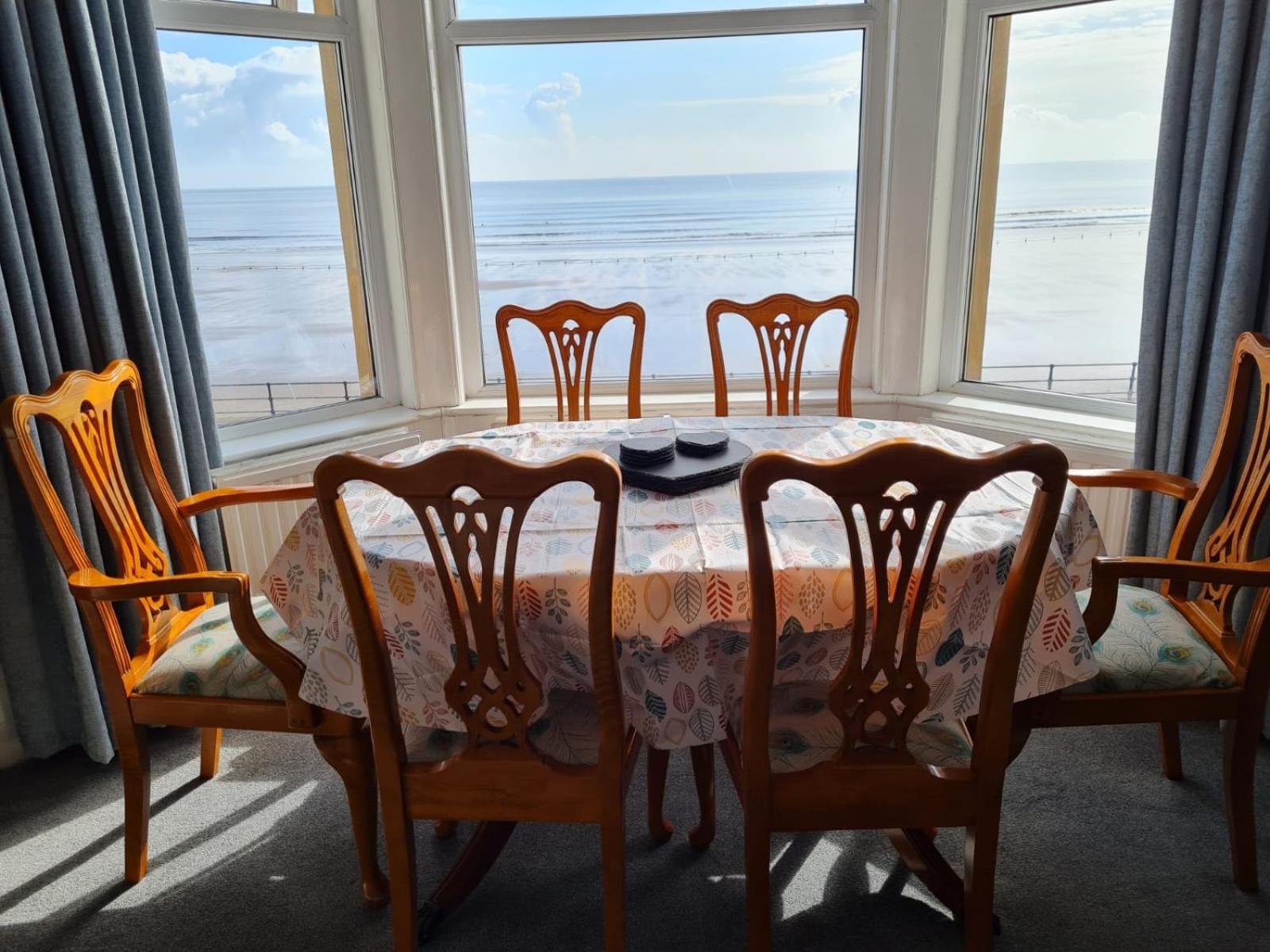 Brigg View Holiday Apartment view 3