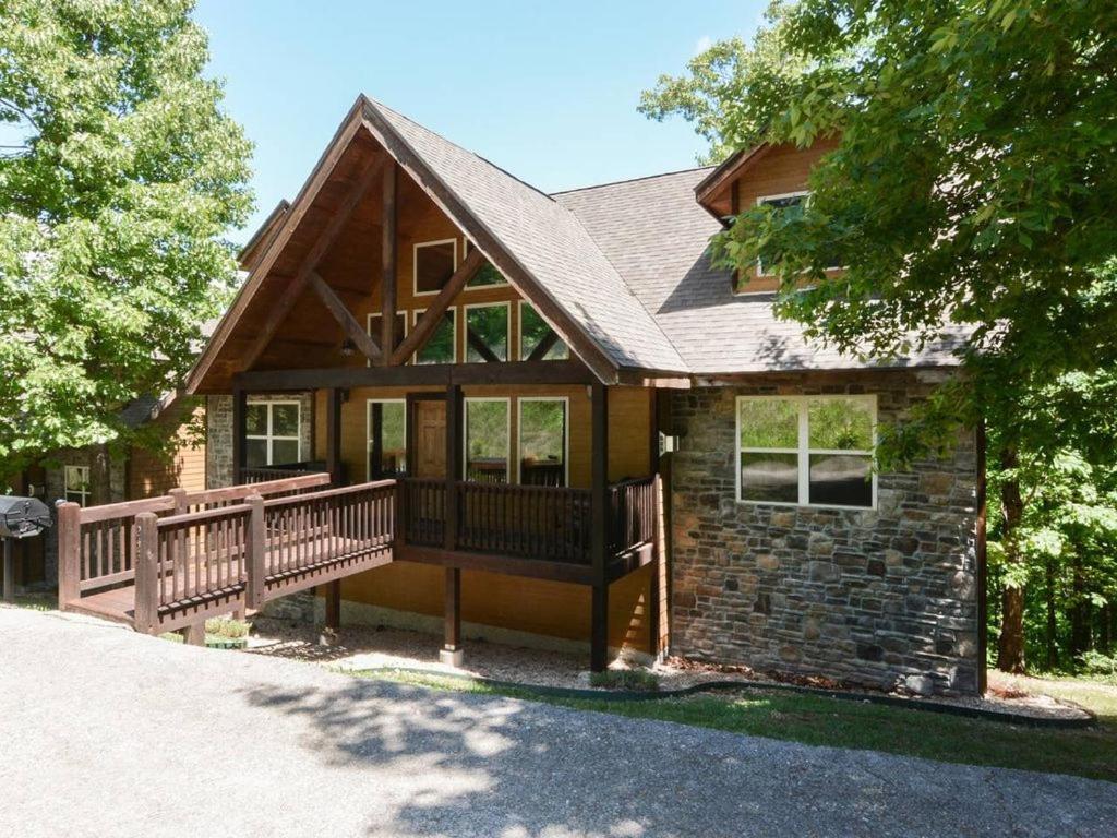 Hotel Lodge 243 - Image 1