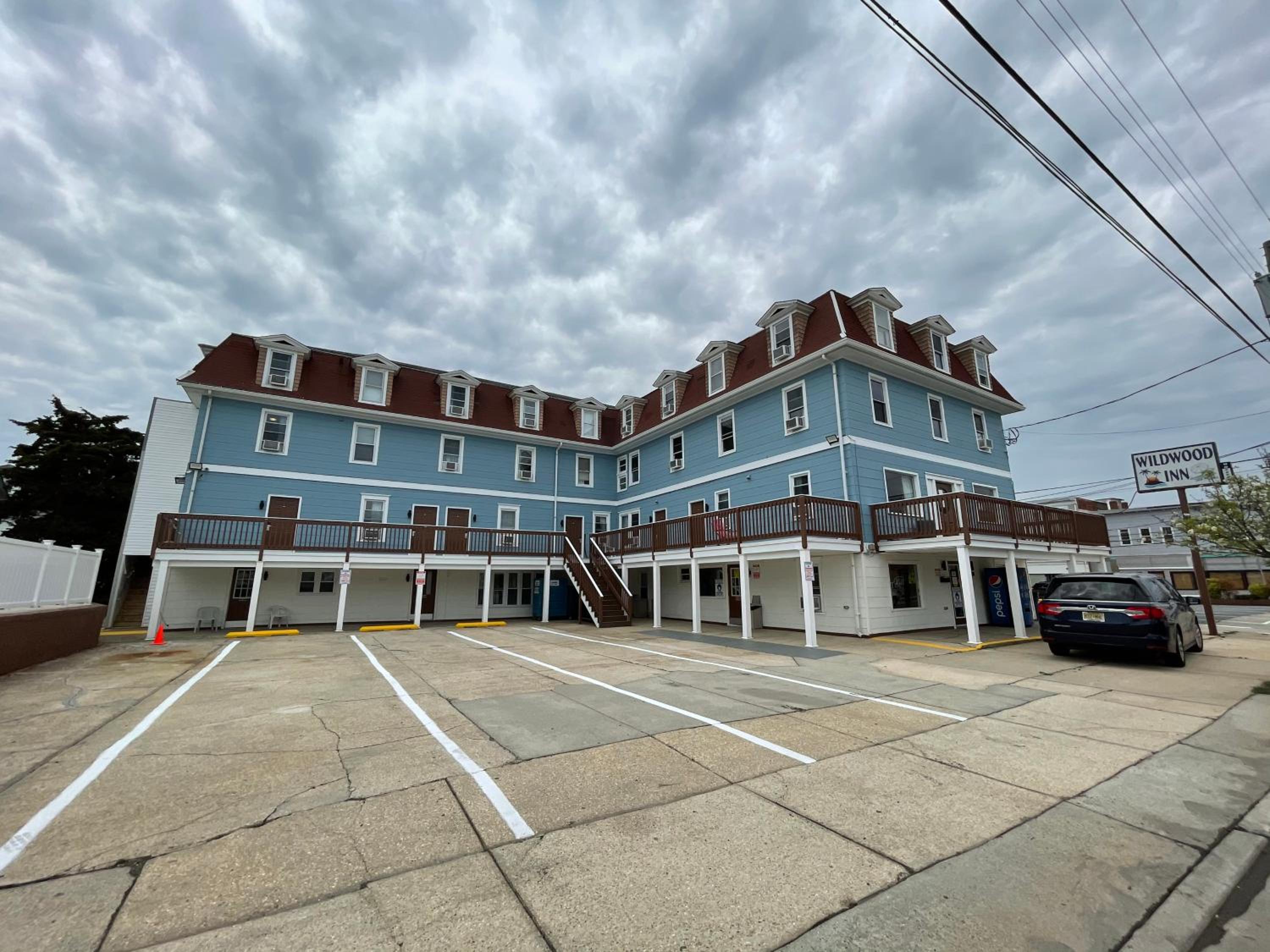 Wildwood Inn Hotel Beach & Boardwalk