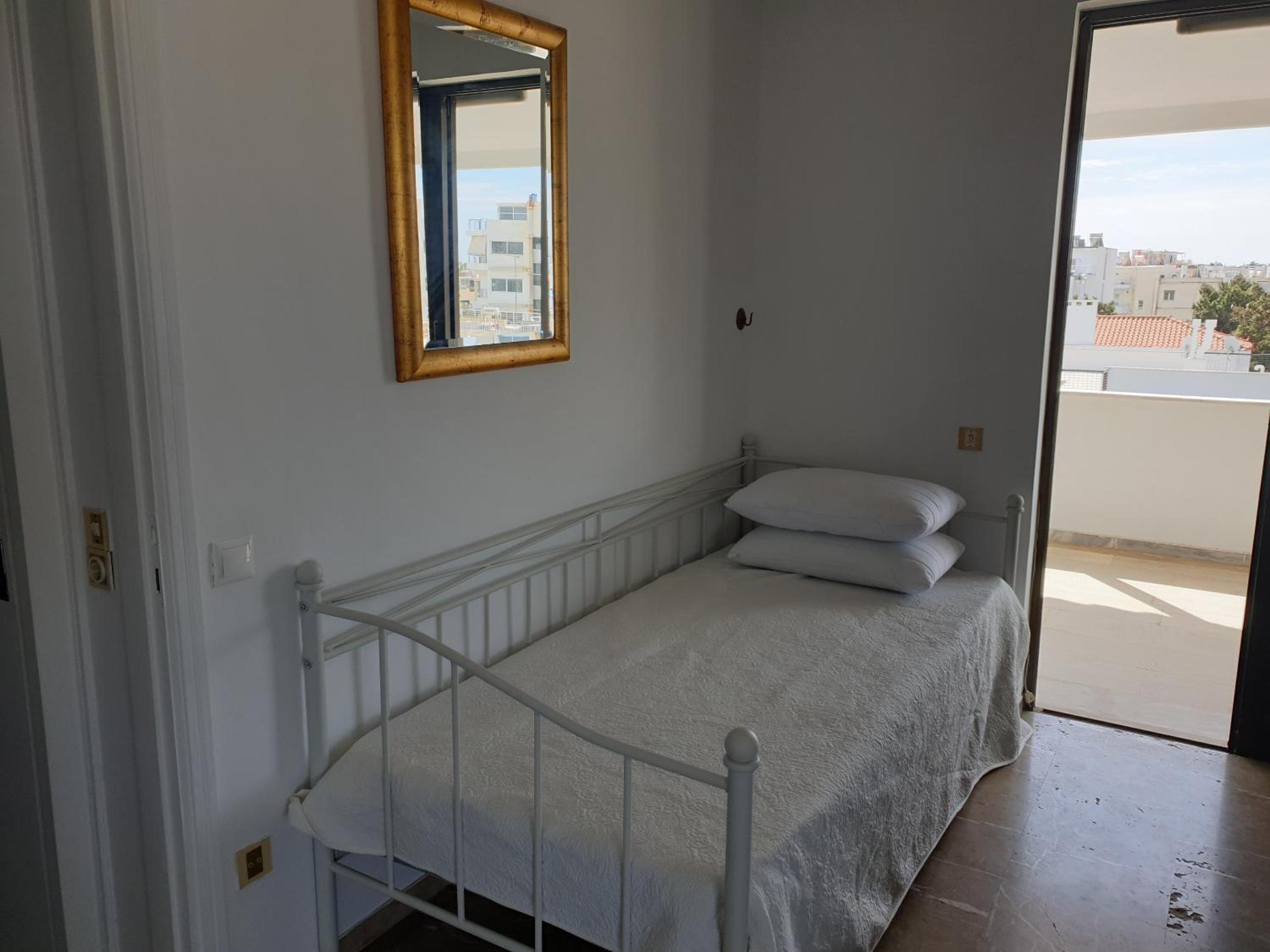 Glyfada Seabreeze Apartment