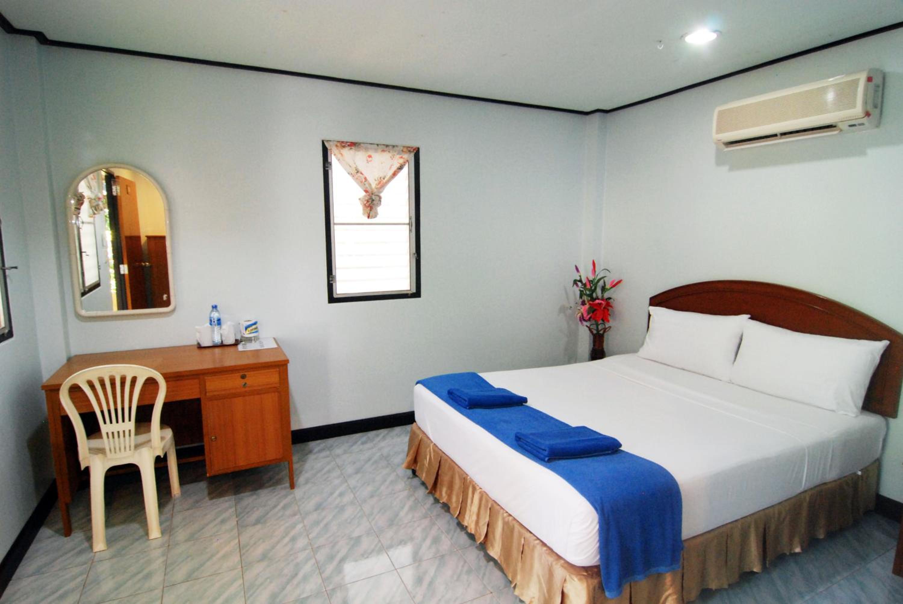 Lanta Coral Beach Resort