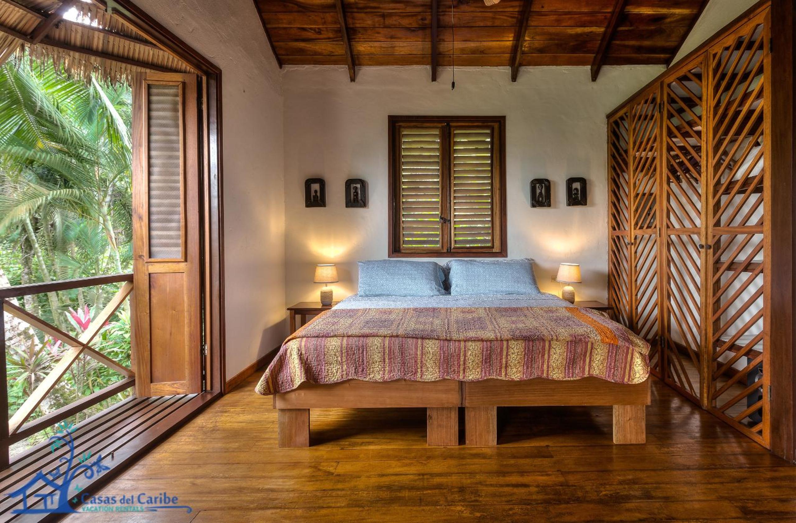 Villa Toucan with National Geographic Views