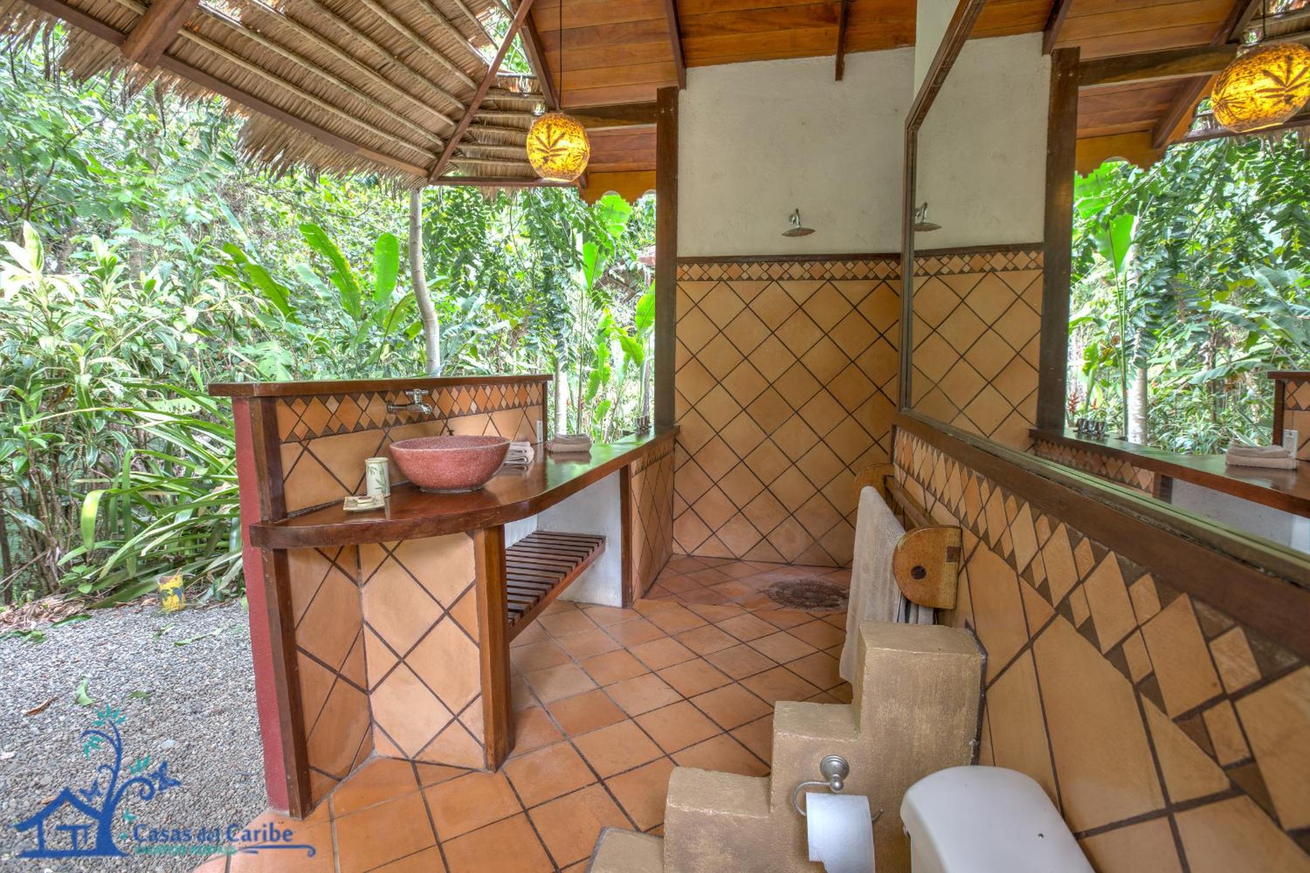 Villa Toucan with National Geographic Views