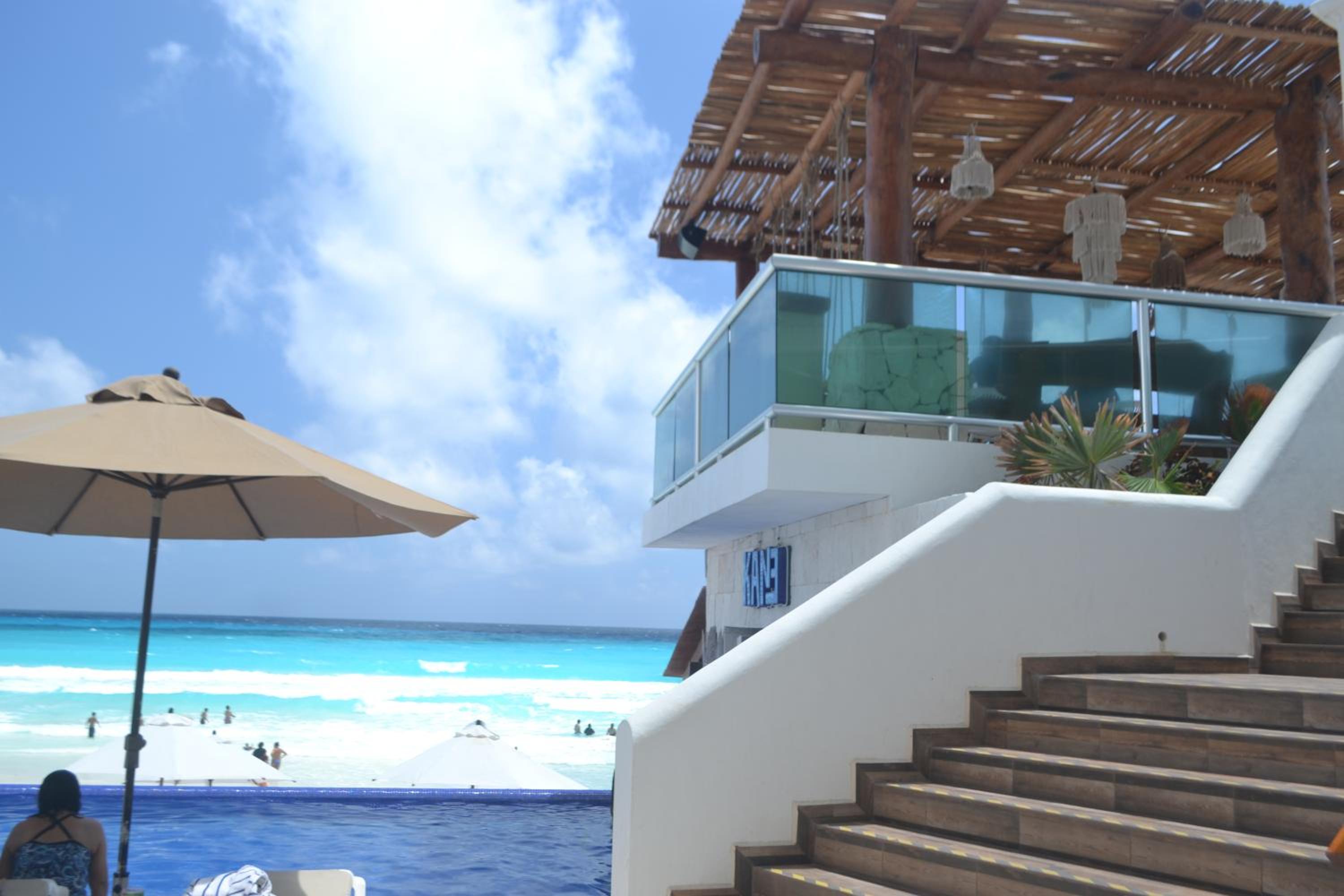 GIRASOL CONDO CANCUN BEAcH