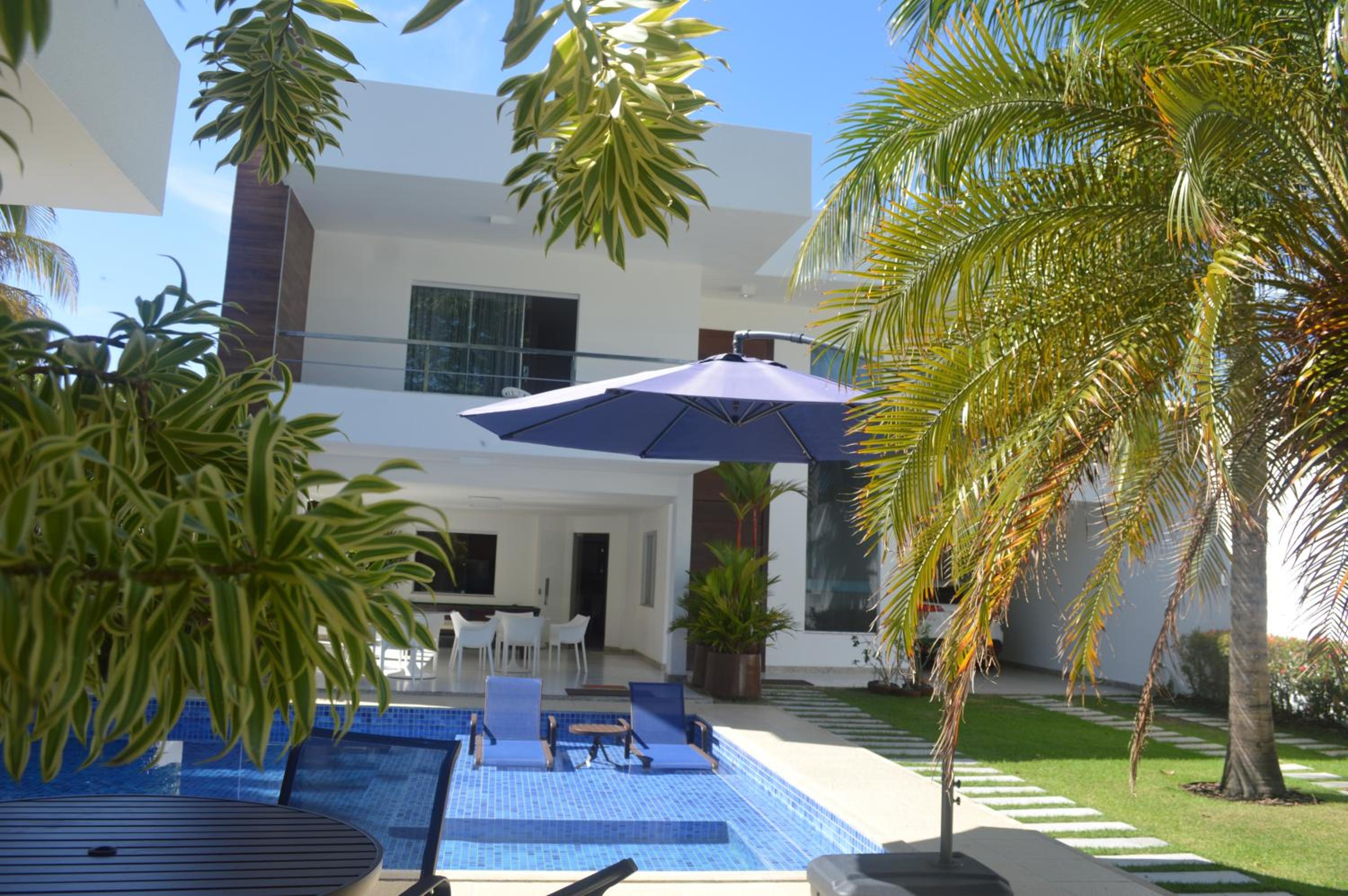Guarajuba, 5 suites e piscina
