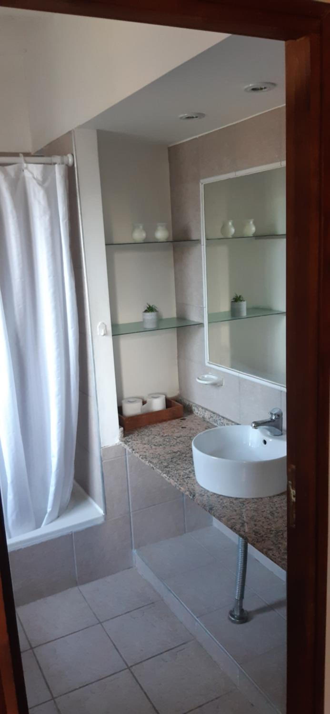 Duplex frente al Club de campo Mendoza