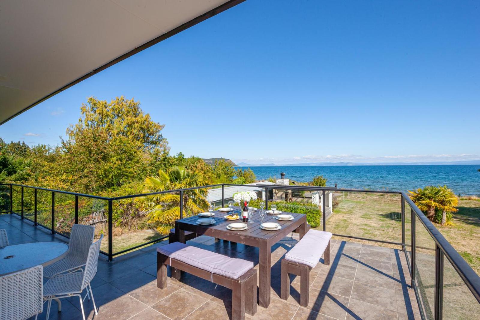Lakefront Villa - Waitahanui Holiday Home view 3