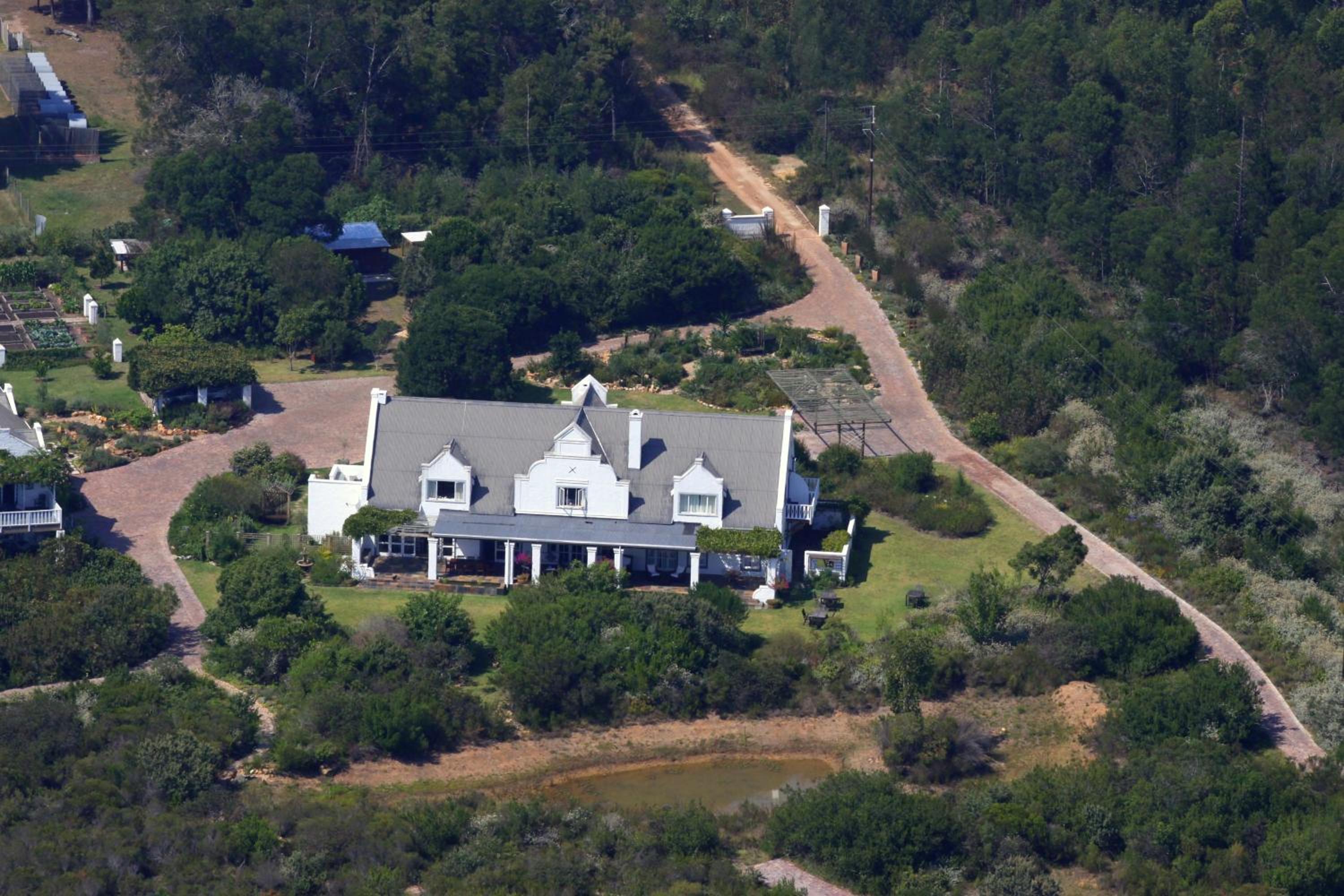 Fynbos Ridge Country House & Cottages