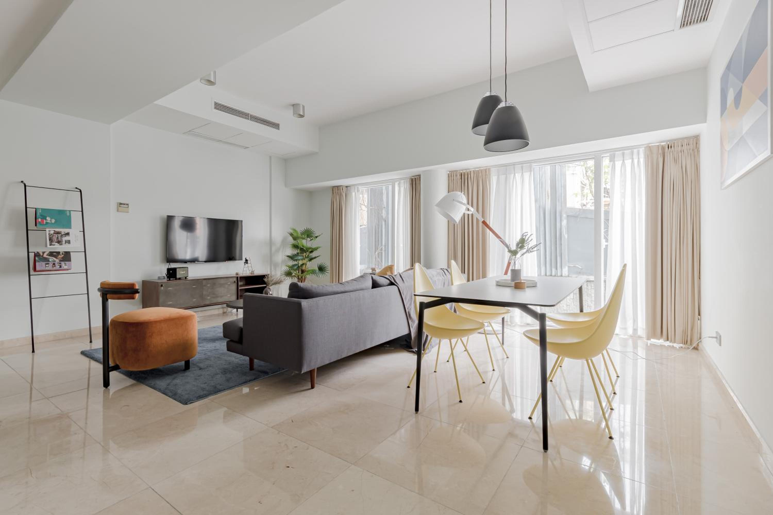 Blue Arch - Luxury Serviced Apartment in Central Saigon