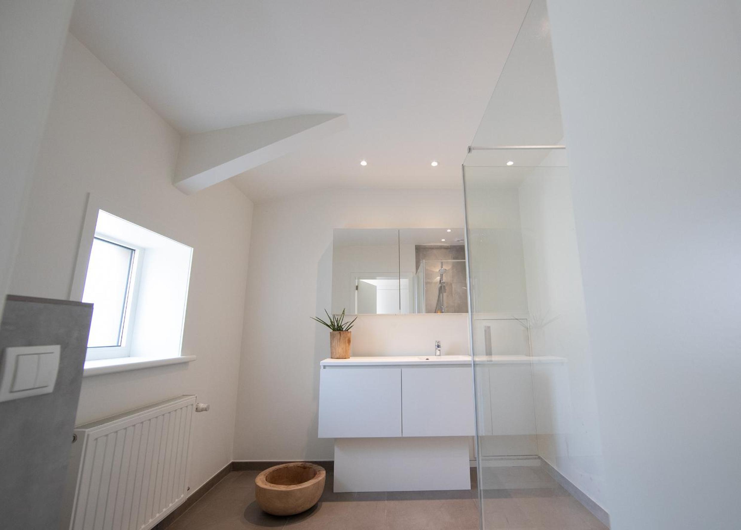 Landelijk vakantiehuis in Diksmuide met een tuin en vijver