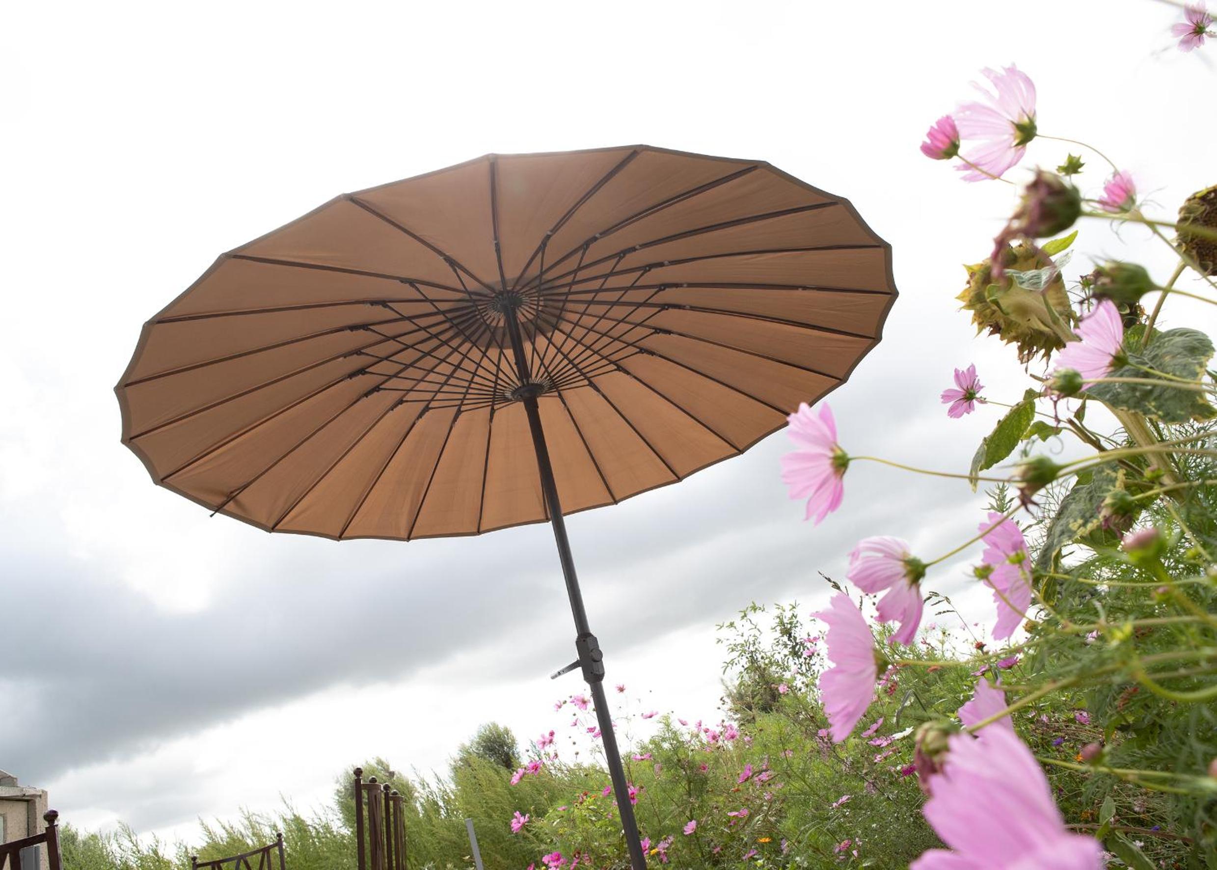 Landelijk vakantiehuis in Diksmuide met een tuin en vijver