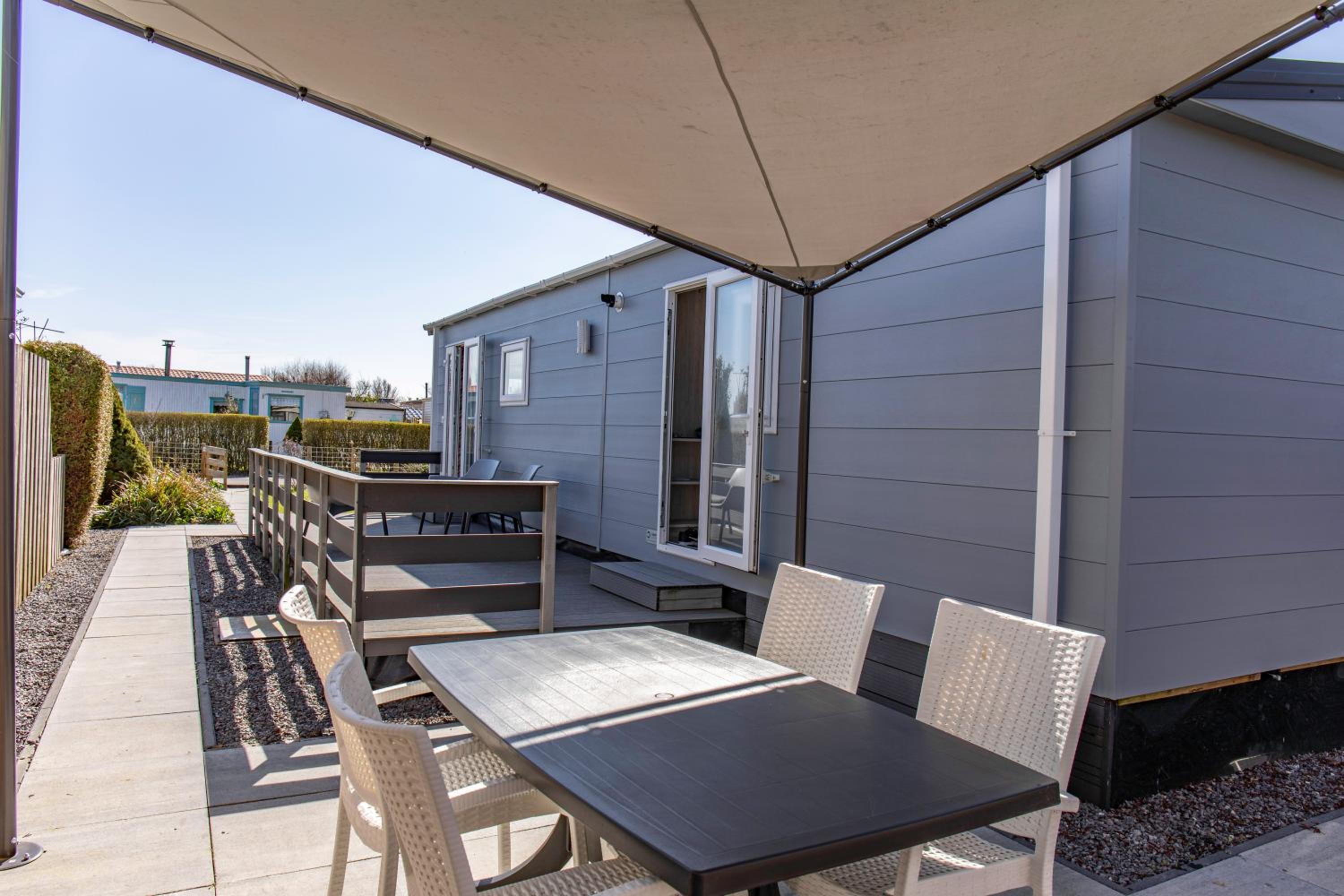 Chalet 536 op Recreatiepark De Wielen view 3