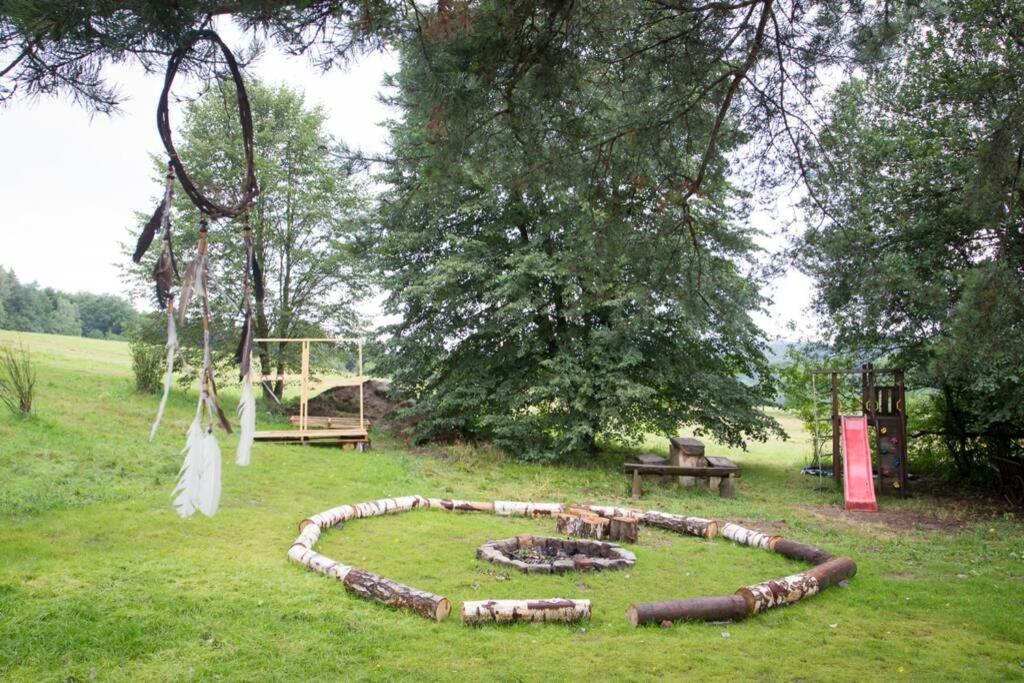 ENJOY Cozy Romance Hills Forest Gardens Views Sauna Whirlpool Bath