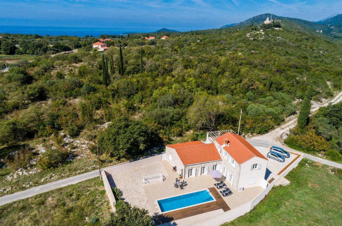Villa Leona view 3