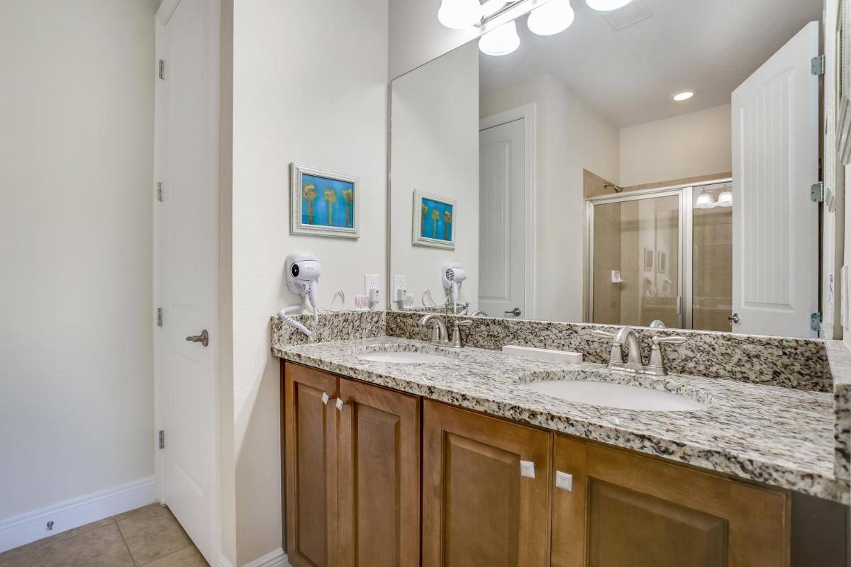 Encore Resort 8 Bedroom Vacation Home with Pool 2105