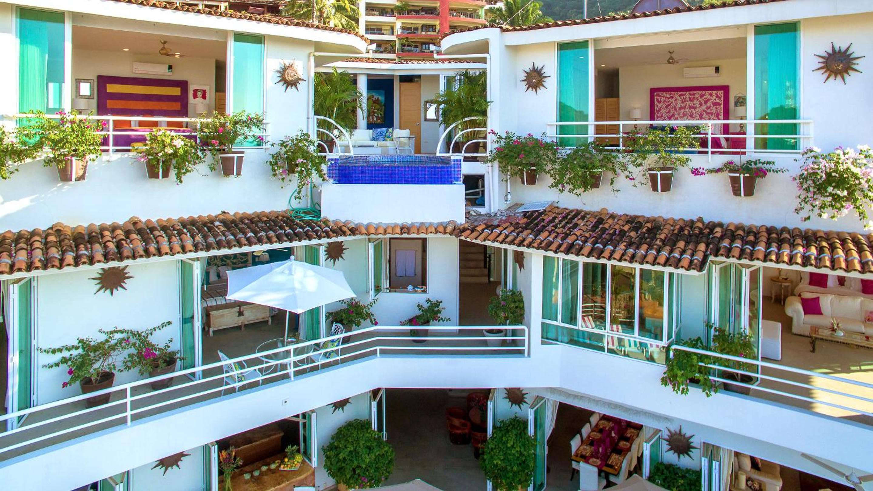 Luxury villa rental, Casa Yvonneka view 5