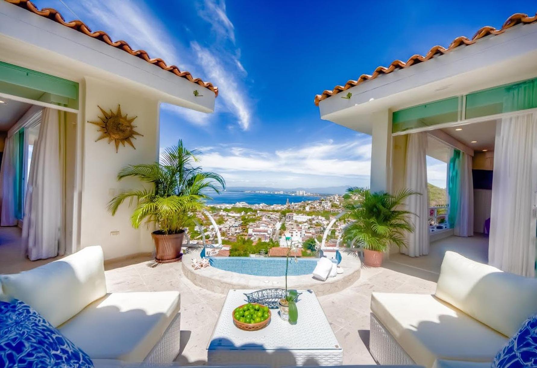 Luxury villa rental, Casa Yvonneka view 4