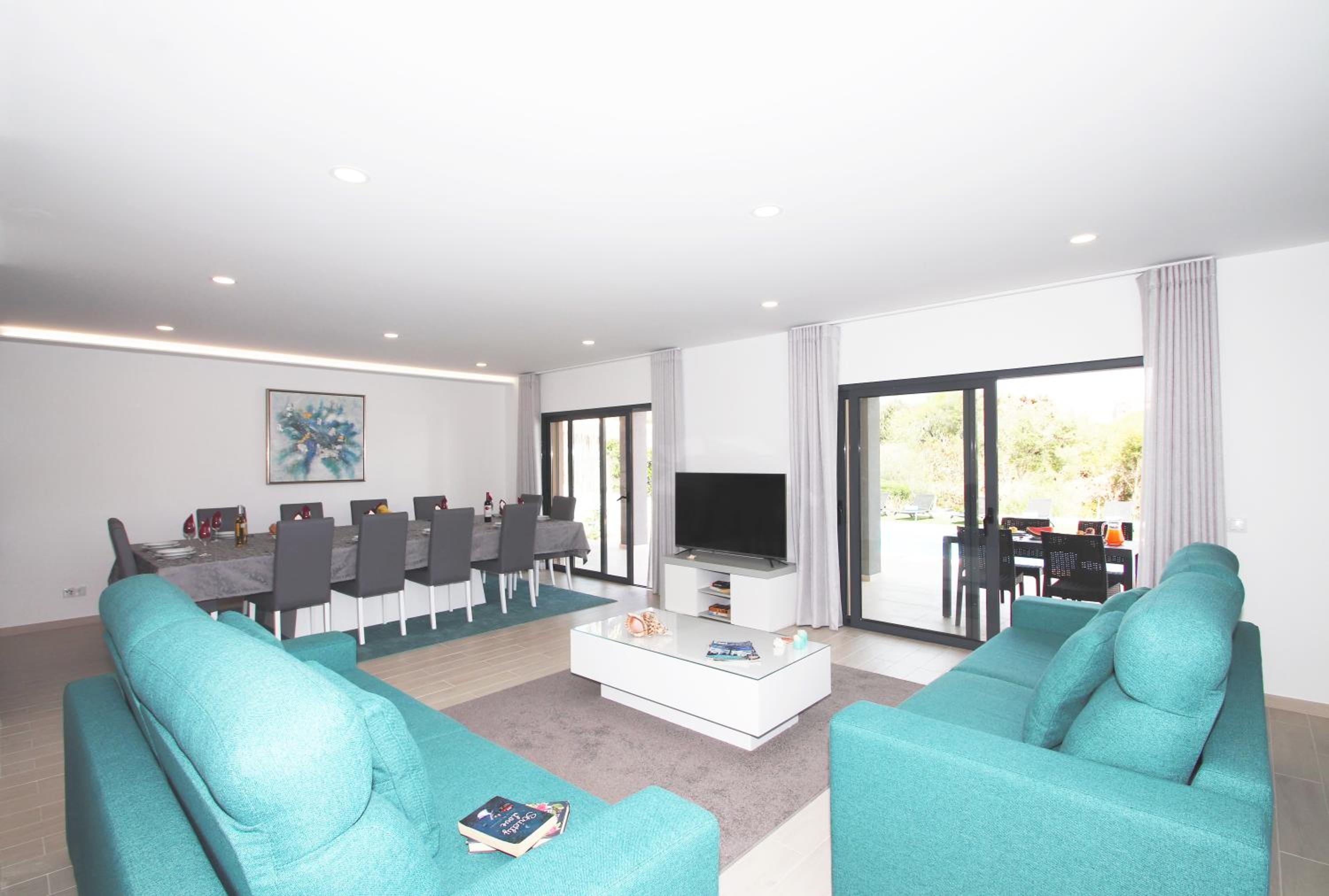Villa Riviera - com piscina aquecível, 2 jacuzzis e BBQ em Armação de Pêra