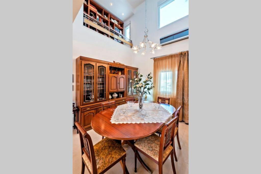 Art Antique Deluxe Villa view 5