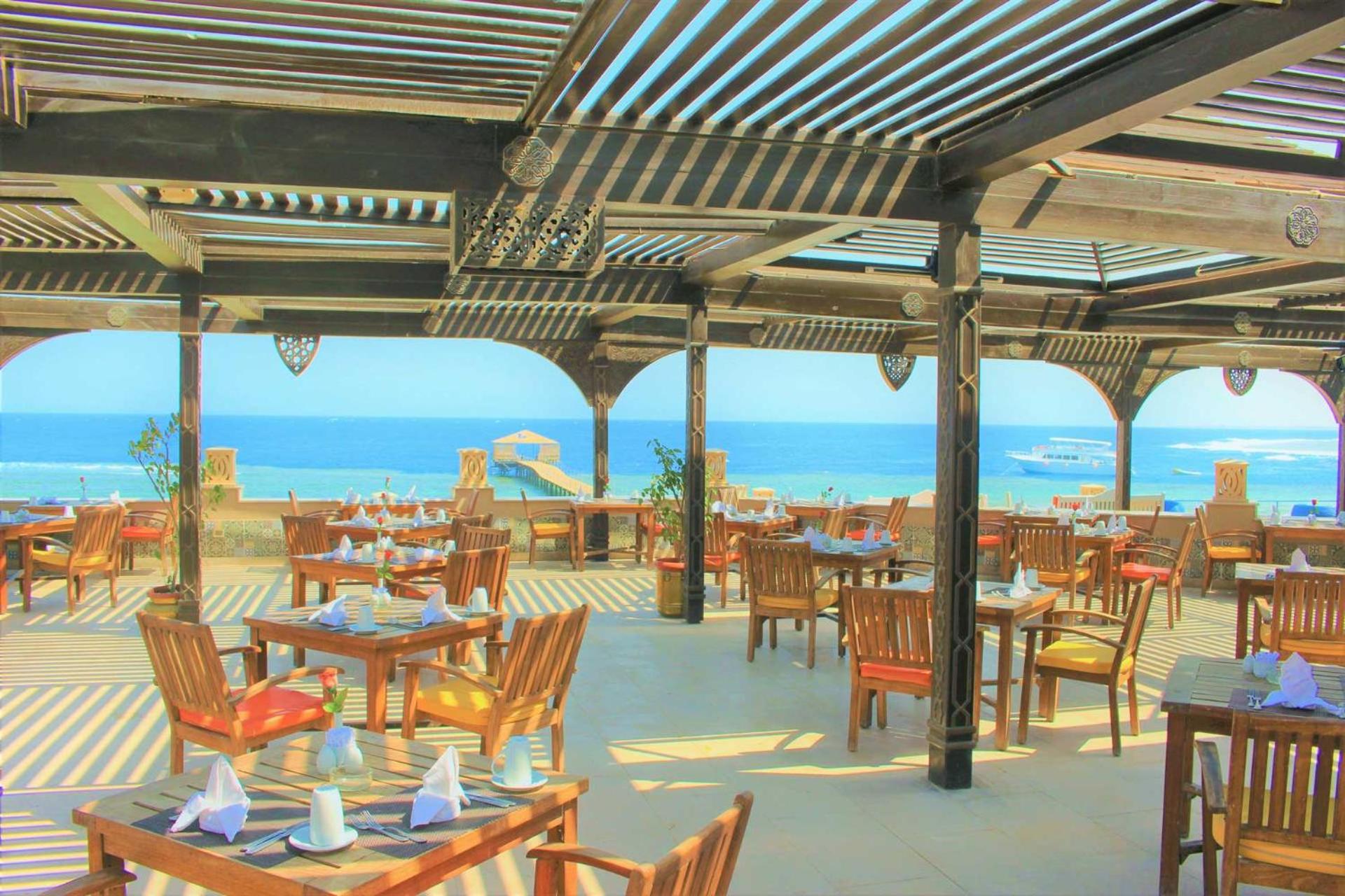 Rohanou Beach Resort