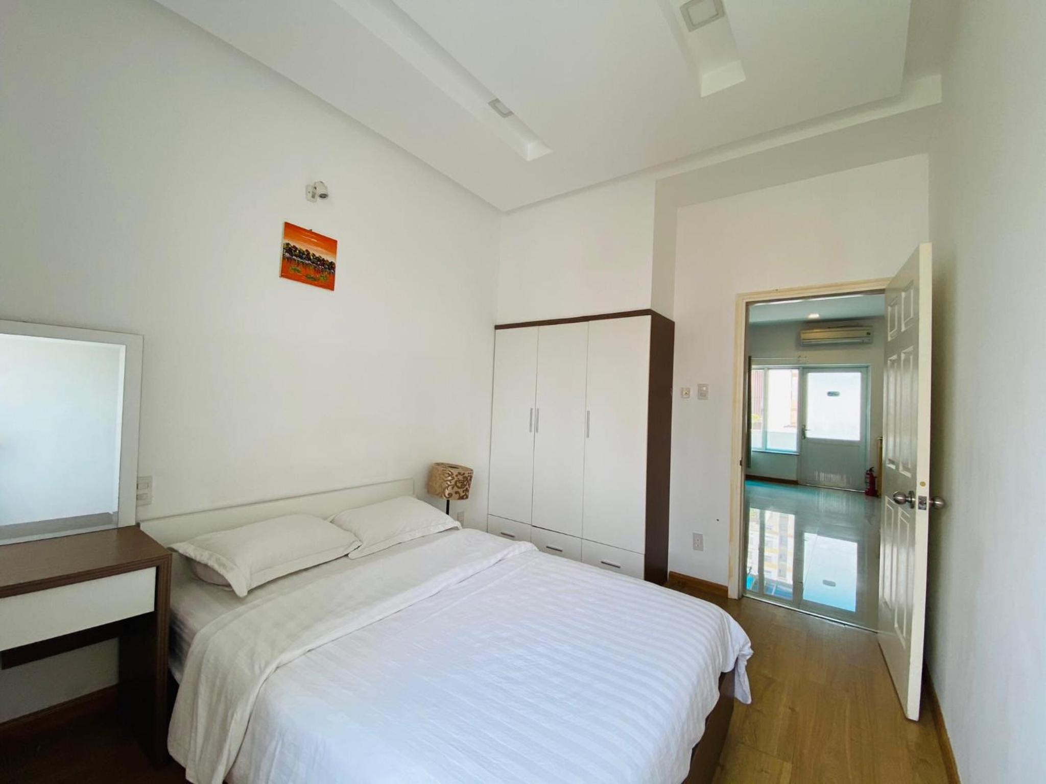 Pearl Service Apartment