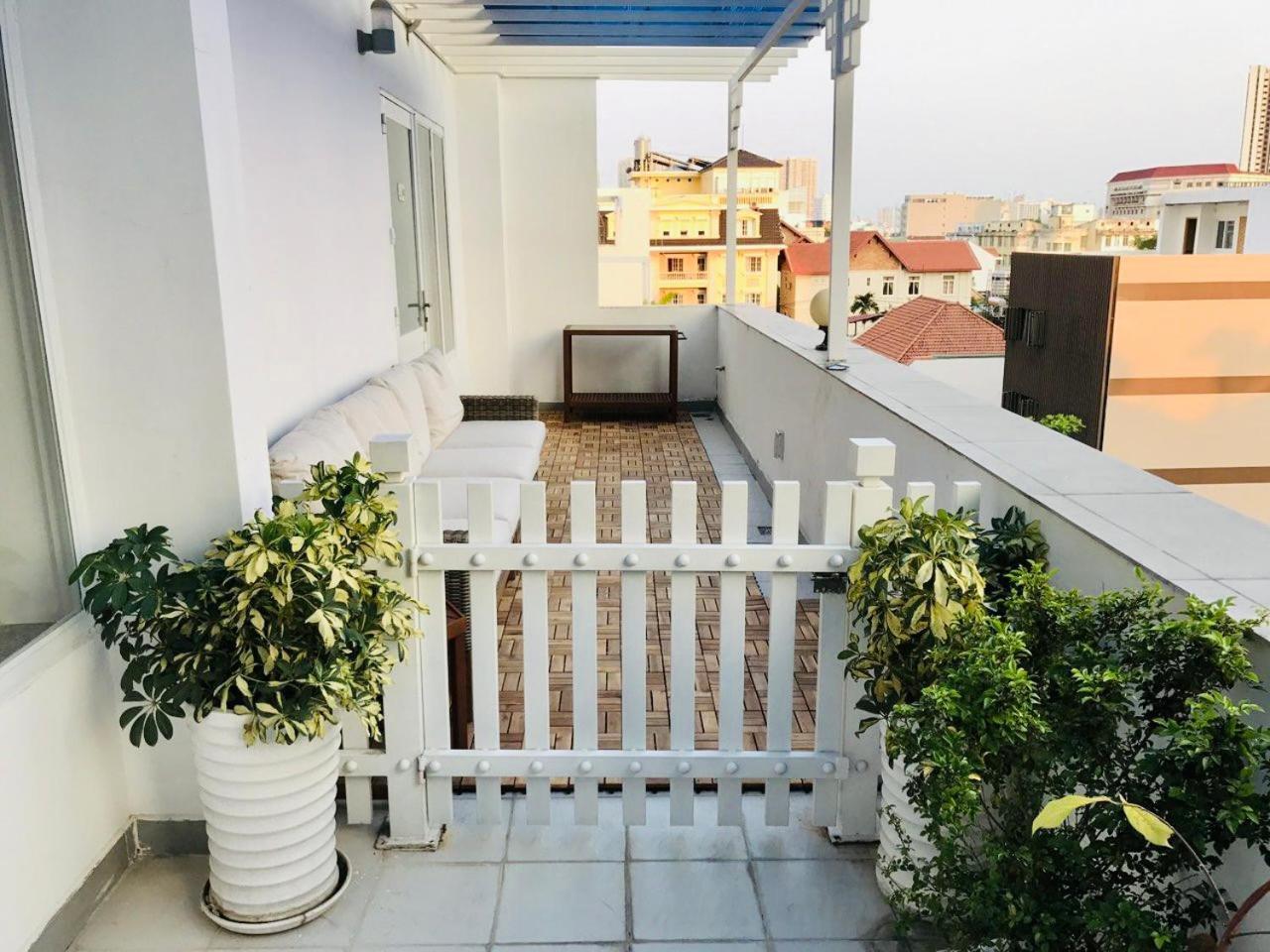 Pearl Service Apartment