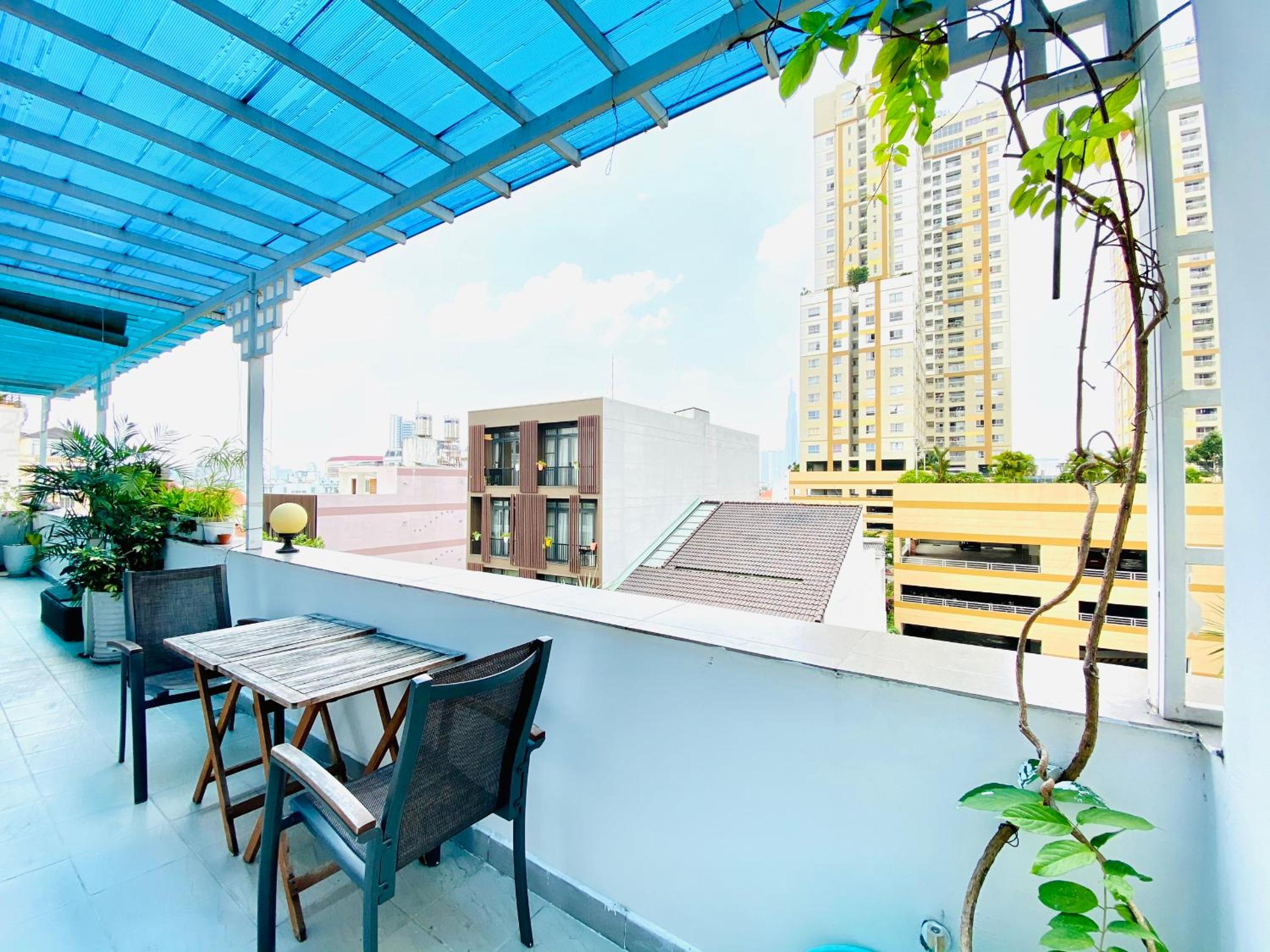 Pearl Service Apartment