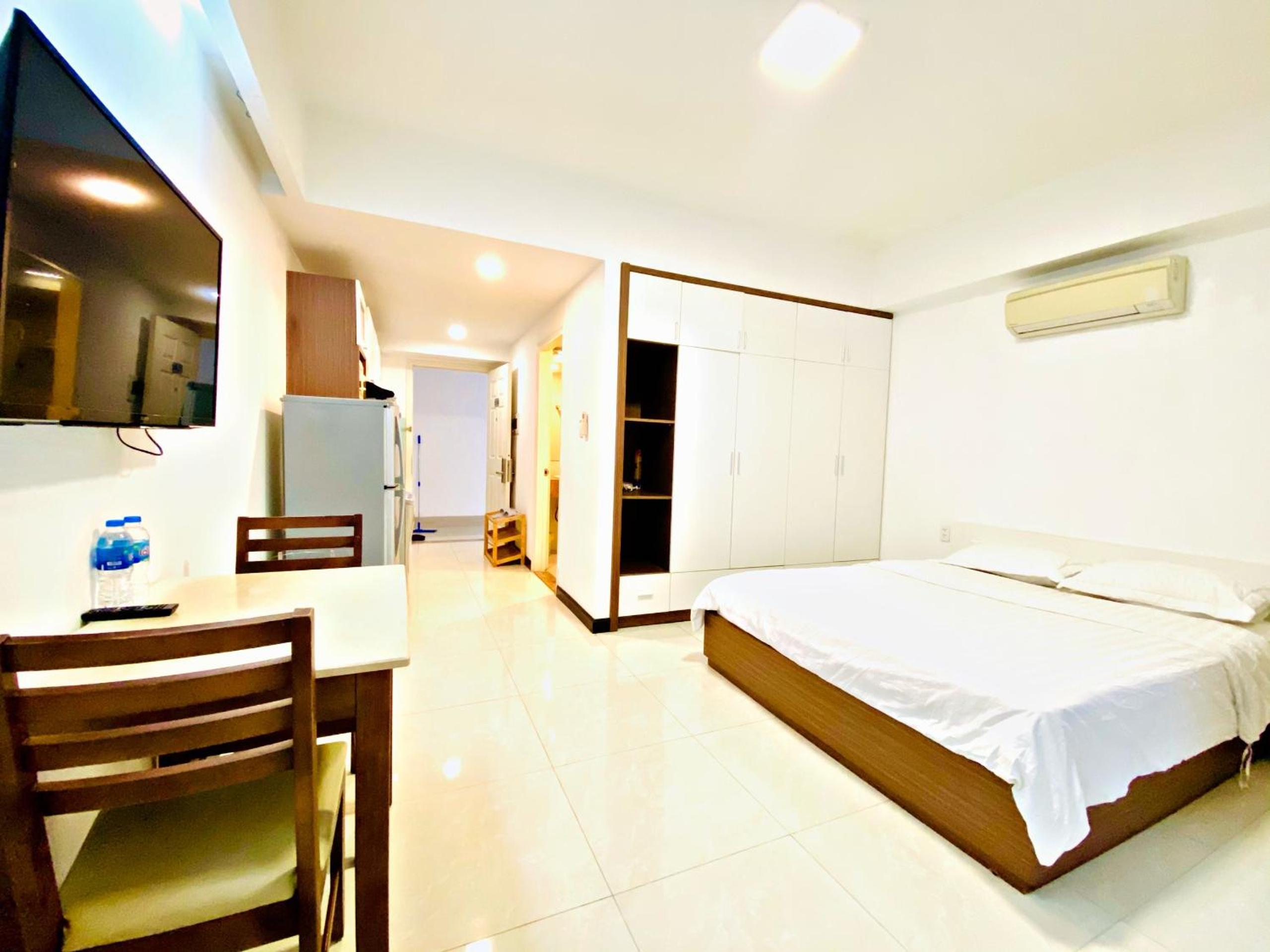Pearl Service Apartment