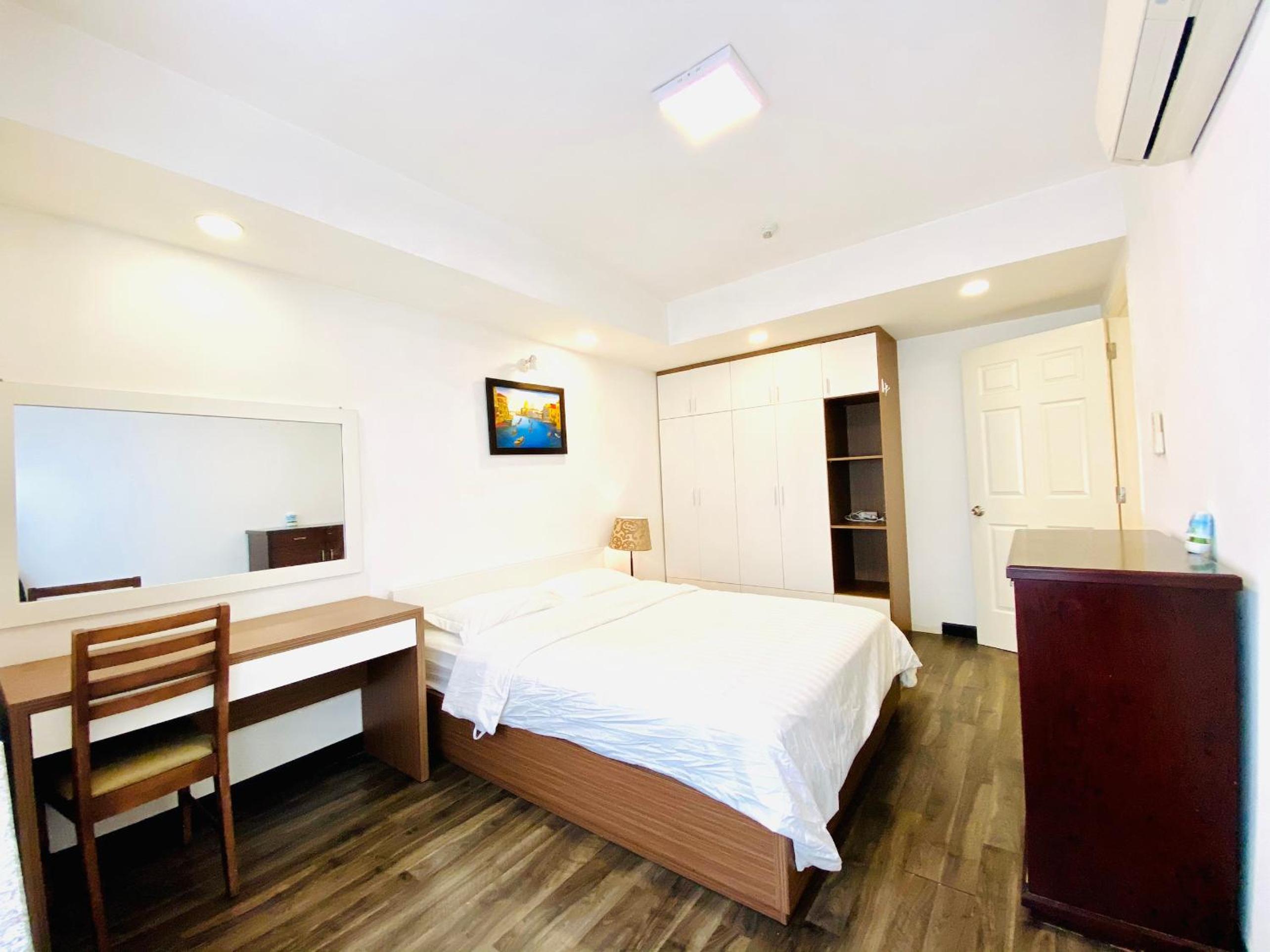 Pearl Service Apartment
