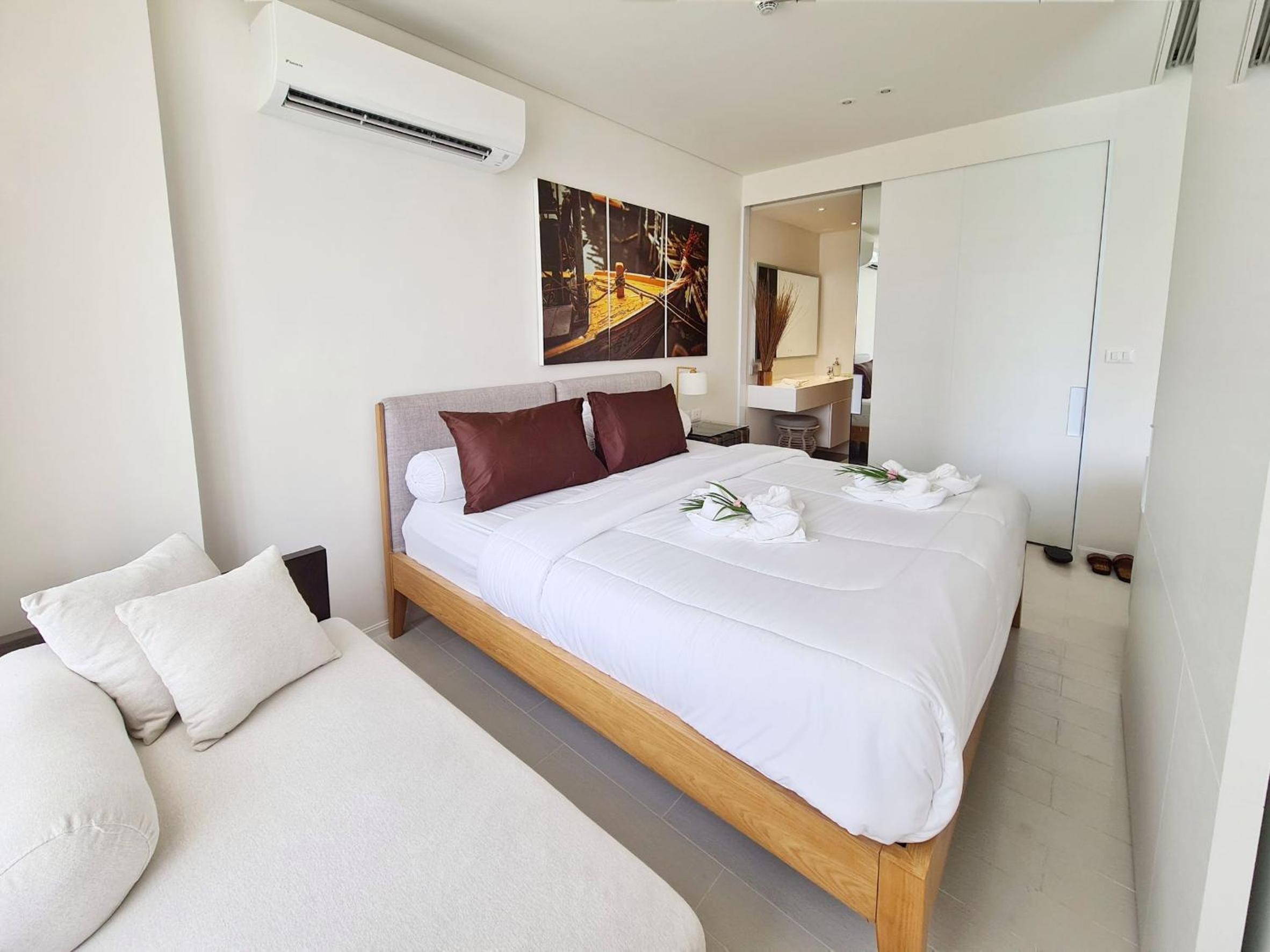 Hua Hin VERANDA BEACHFRONT Living view 4