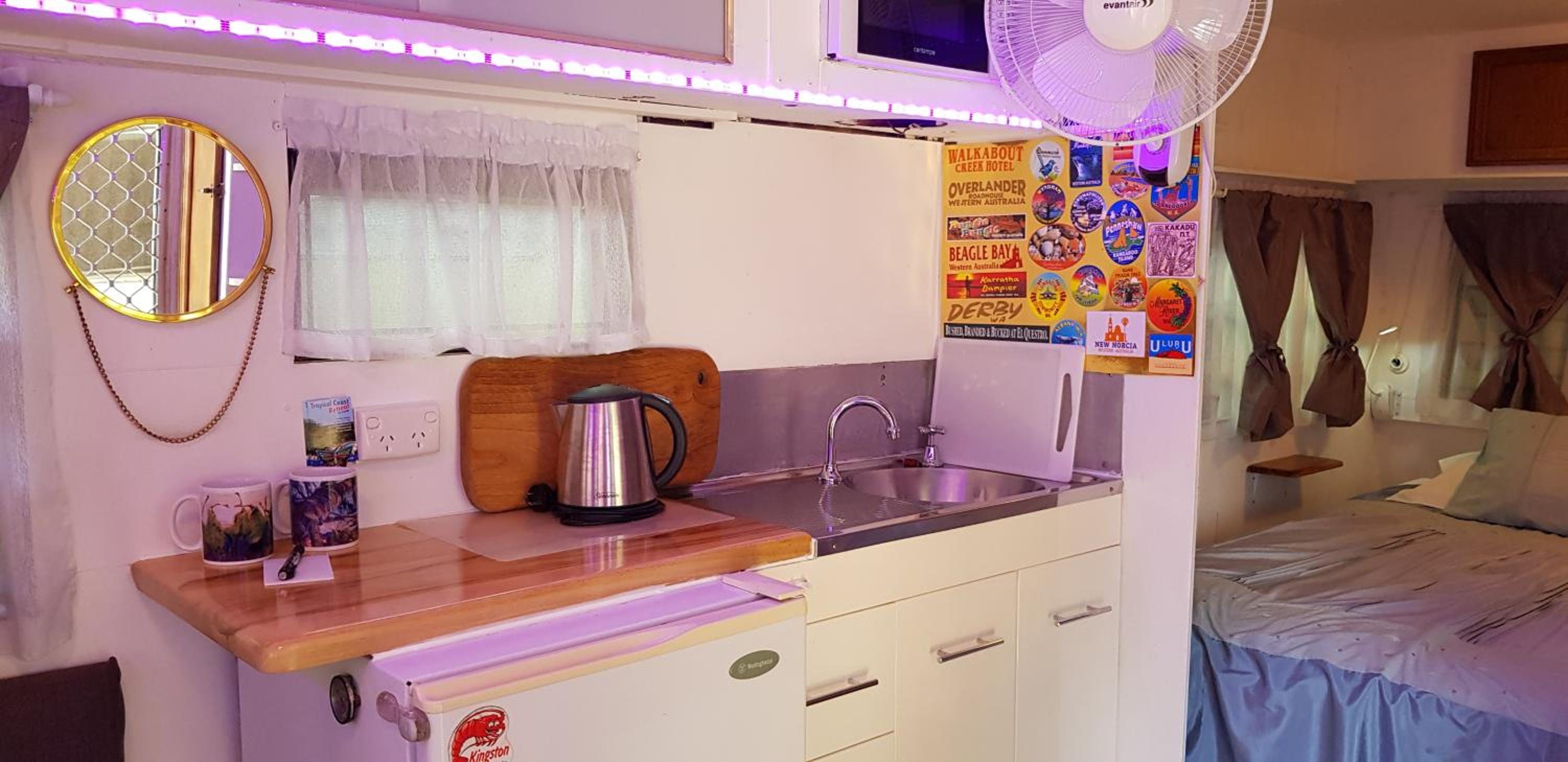 Tropical Coast Retreat - Pet Friendly - Adult only