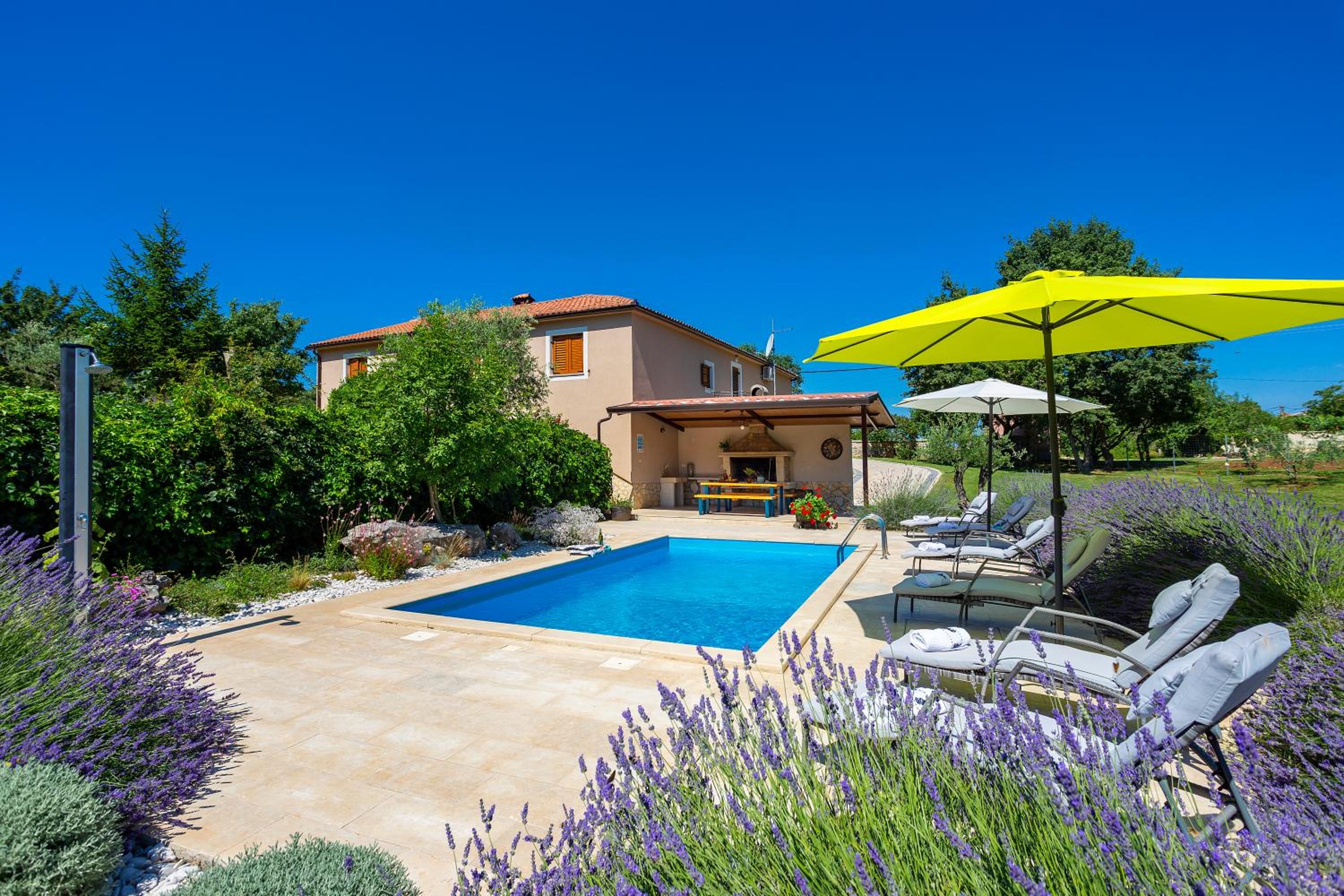 Family Villa Krizanci Istria view 3