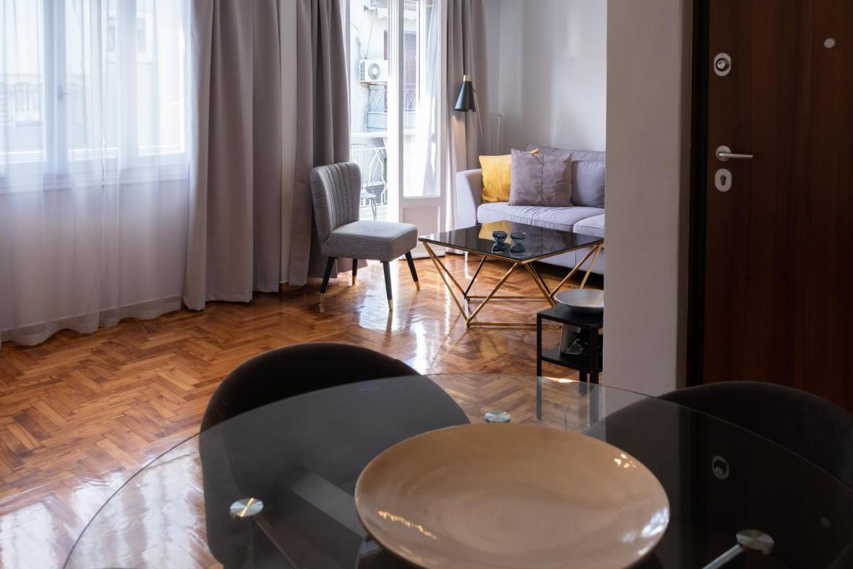 Daphnes Luxury Athens Center Apartment photo 4
