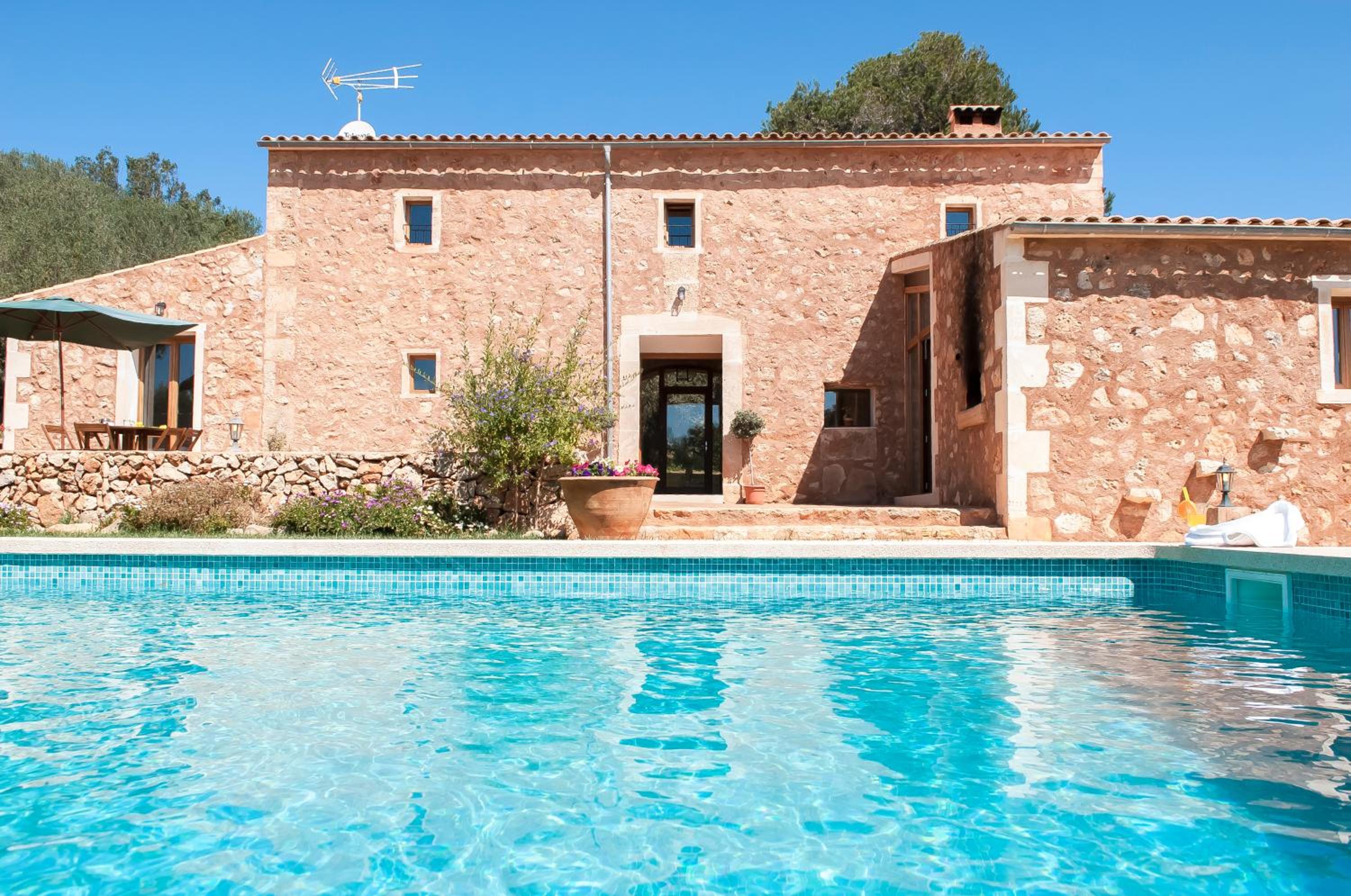 Finca Salas Nou view 3