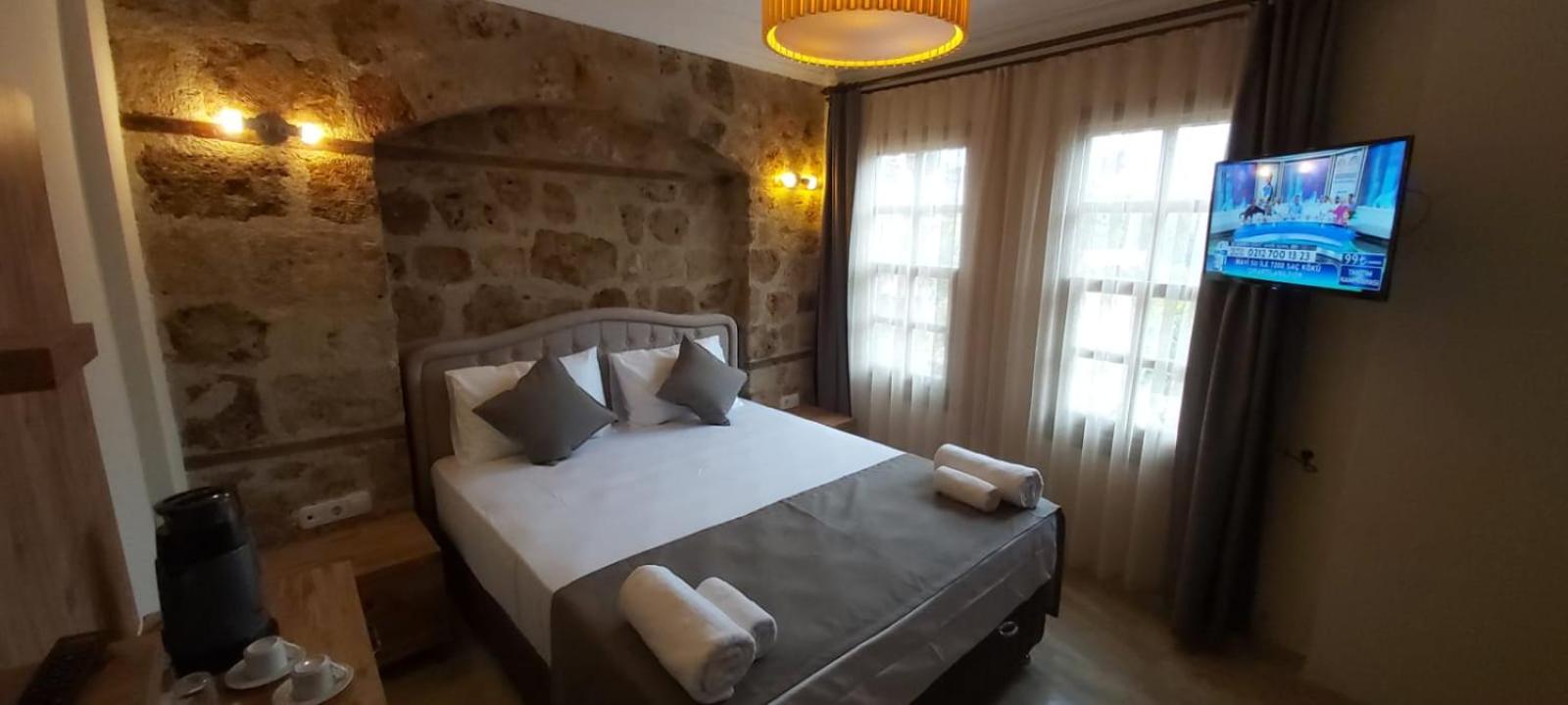 VILLA CASTLE INN