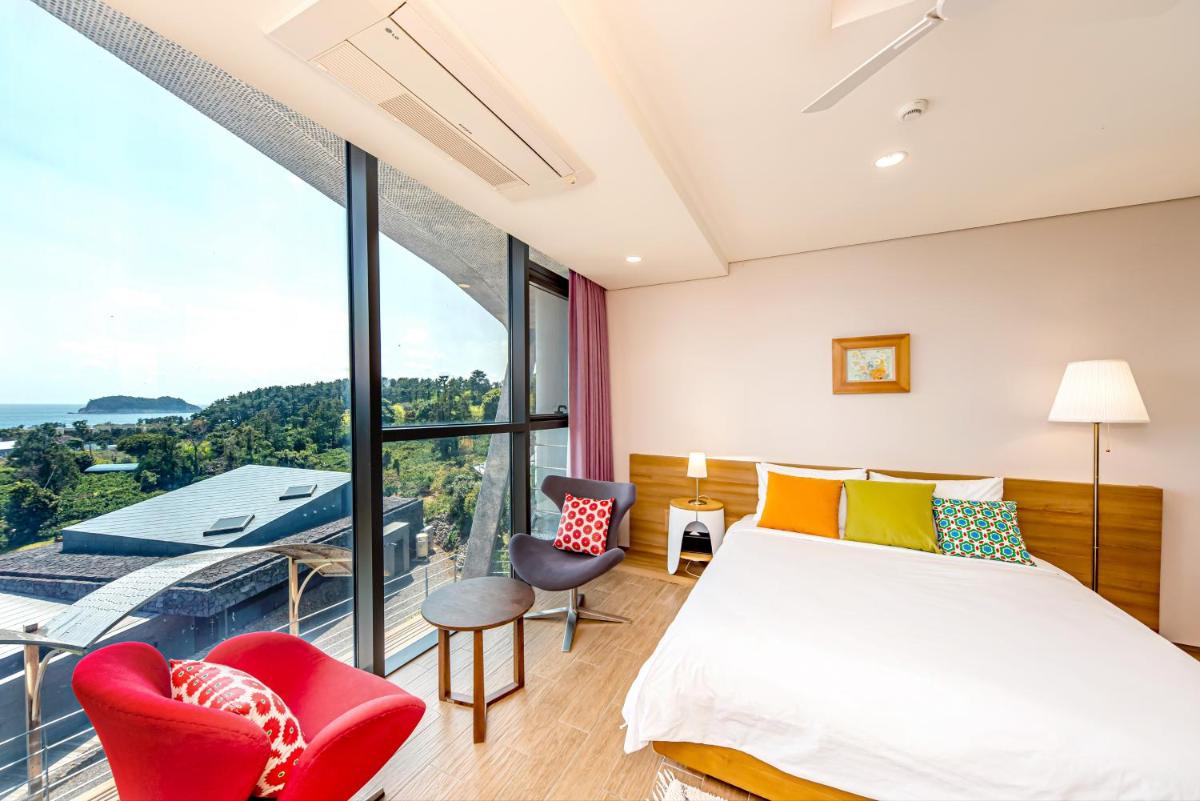 Jeju Bom stay & Art Gallery