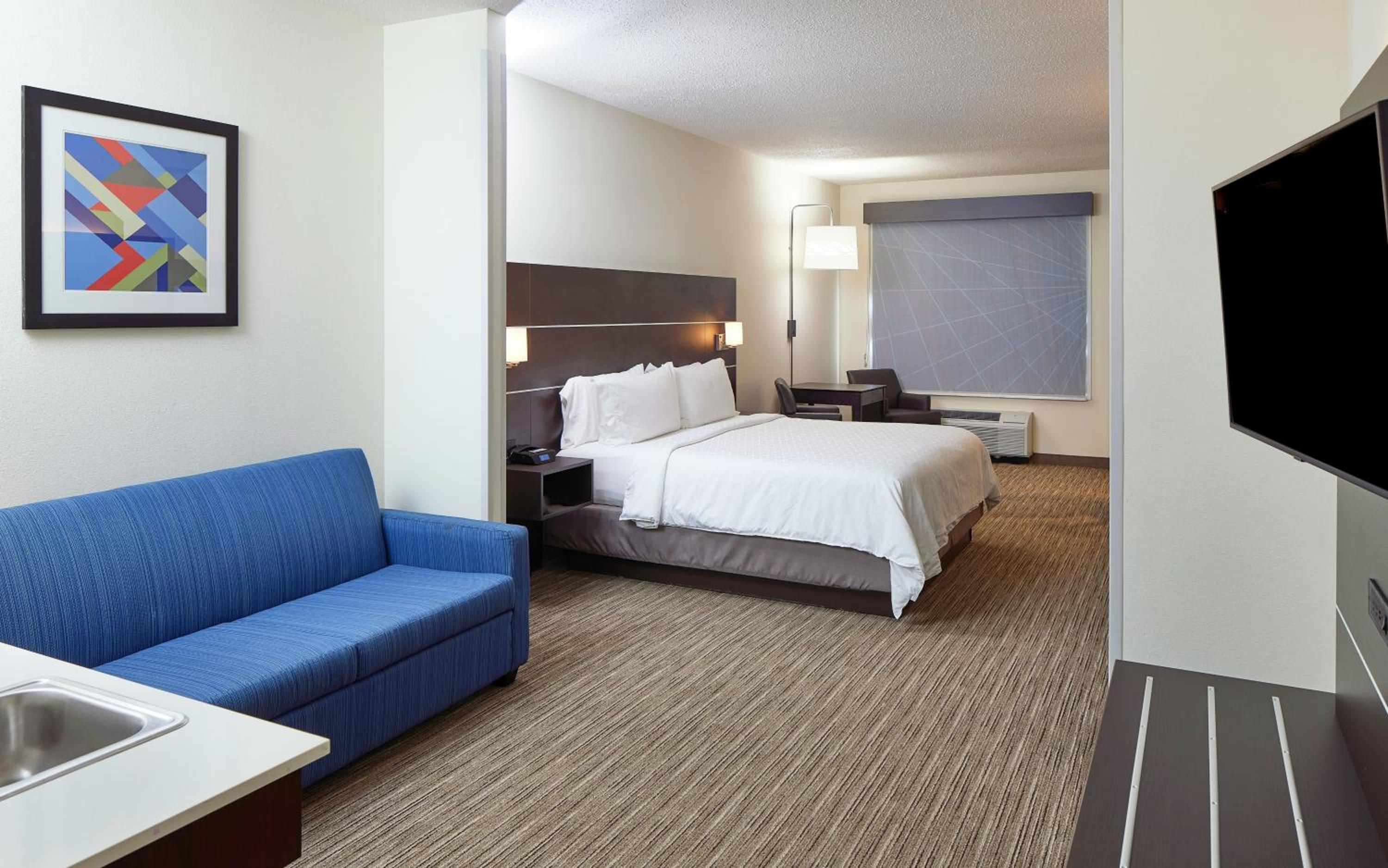 Gadsden Vacations - Holiday Inn Express Hotel  Suites- Gadsden, an IHG Hotel - Property Image 20