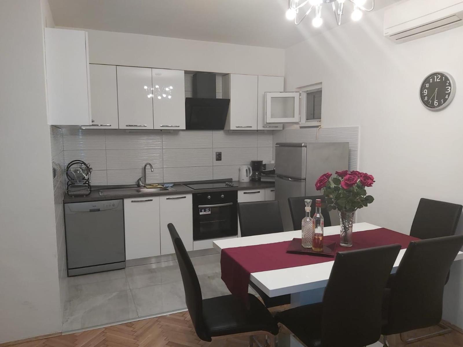 Apartment Ema