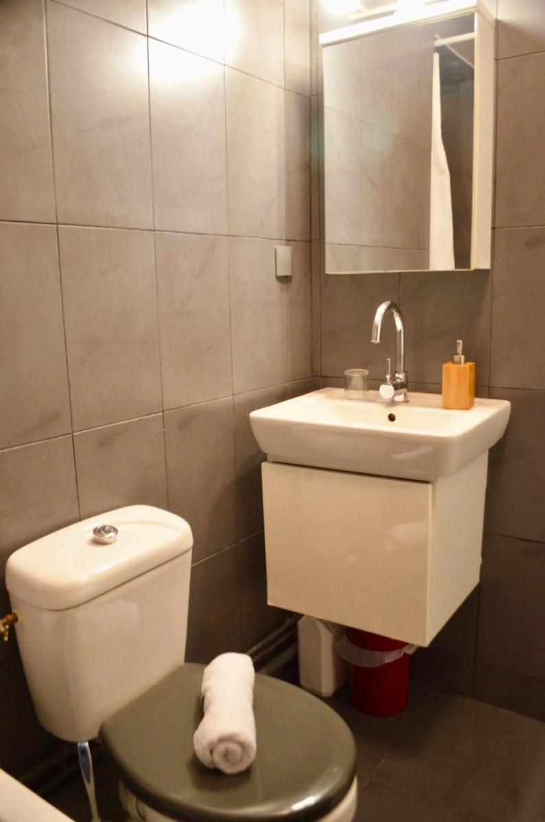 1 Bedroom Apartment in the Heart of the Marais area