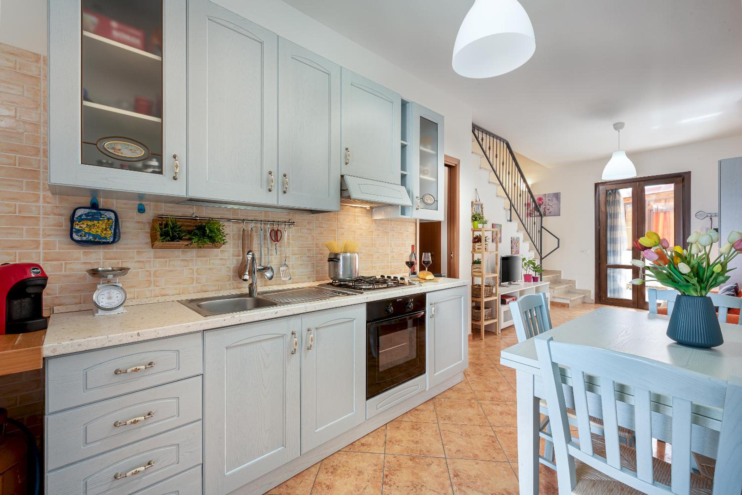 Carlottas Home view 5