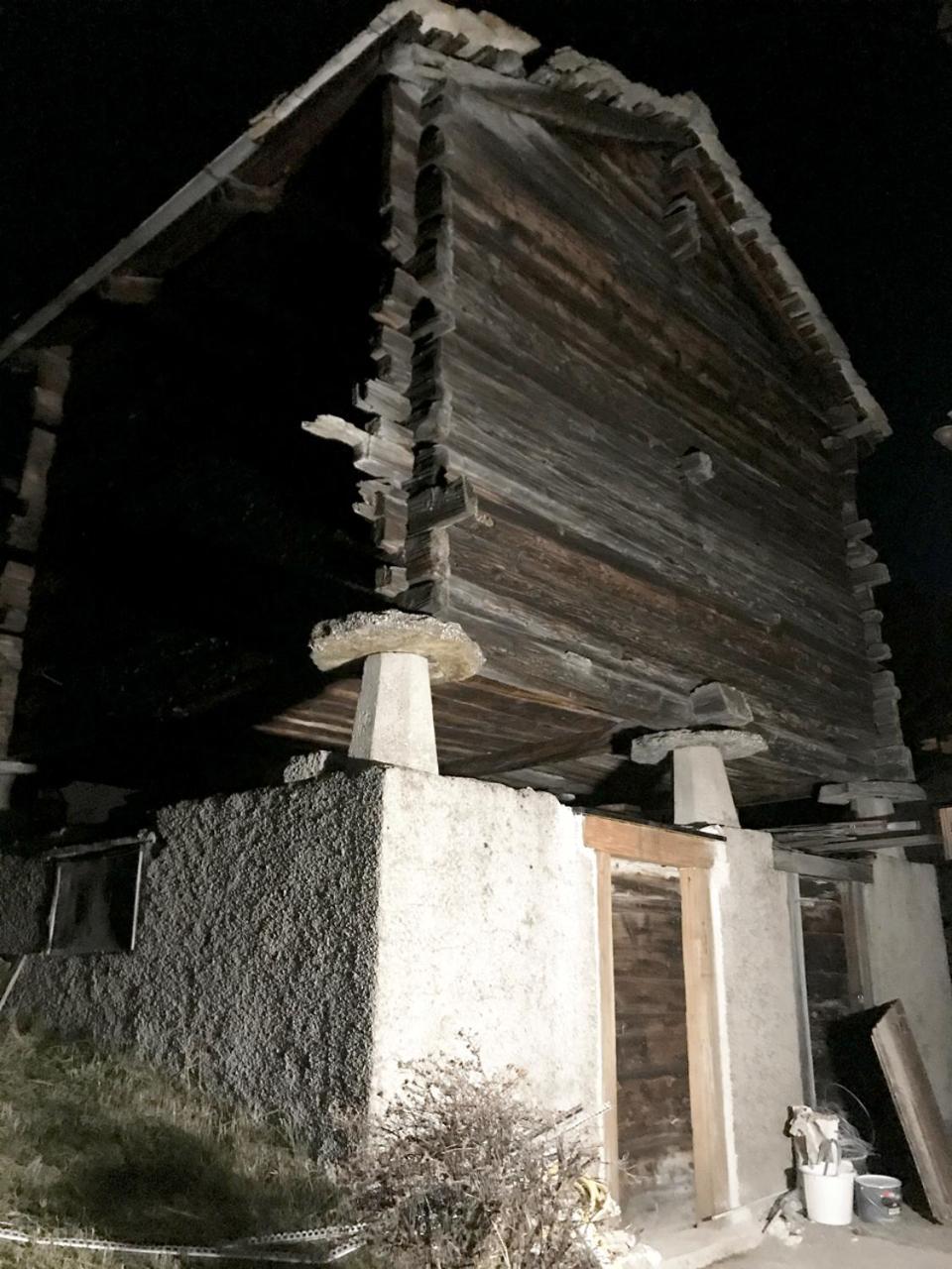 Photo 34